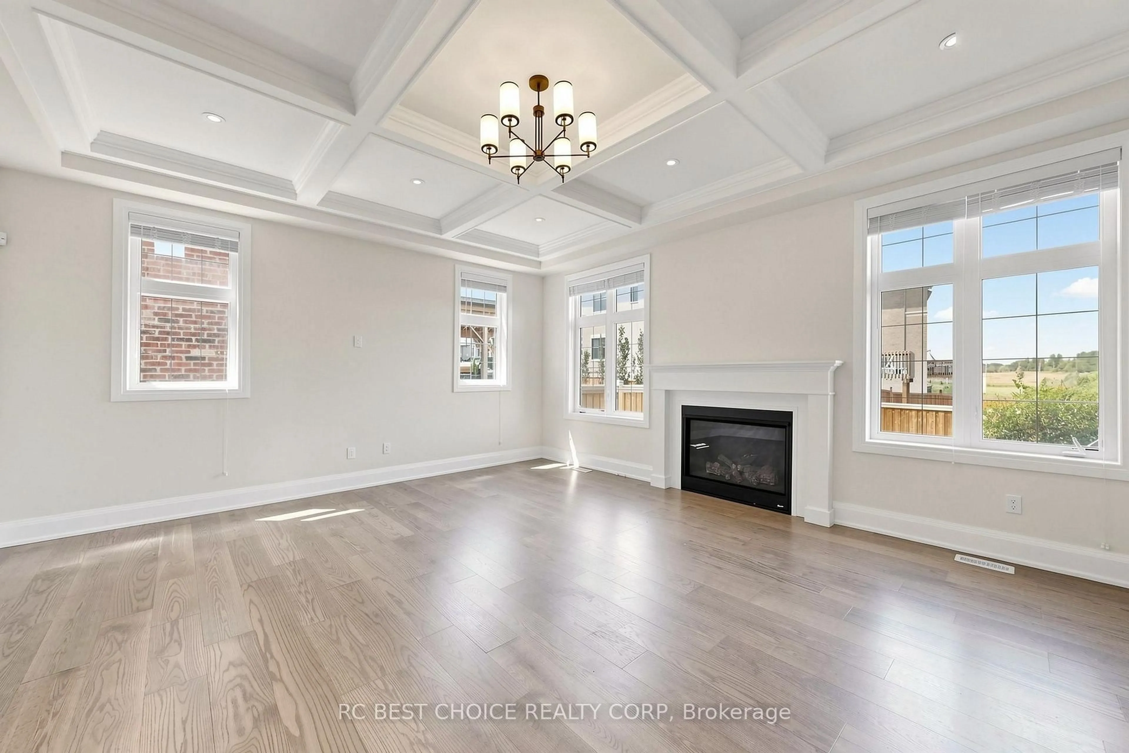 A pic of a room for 10 Ridgepoint Rd, Vaughan Ontario L4H 4V2