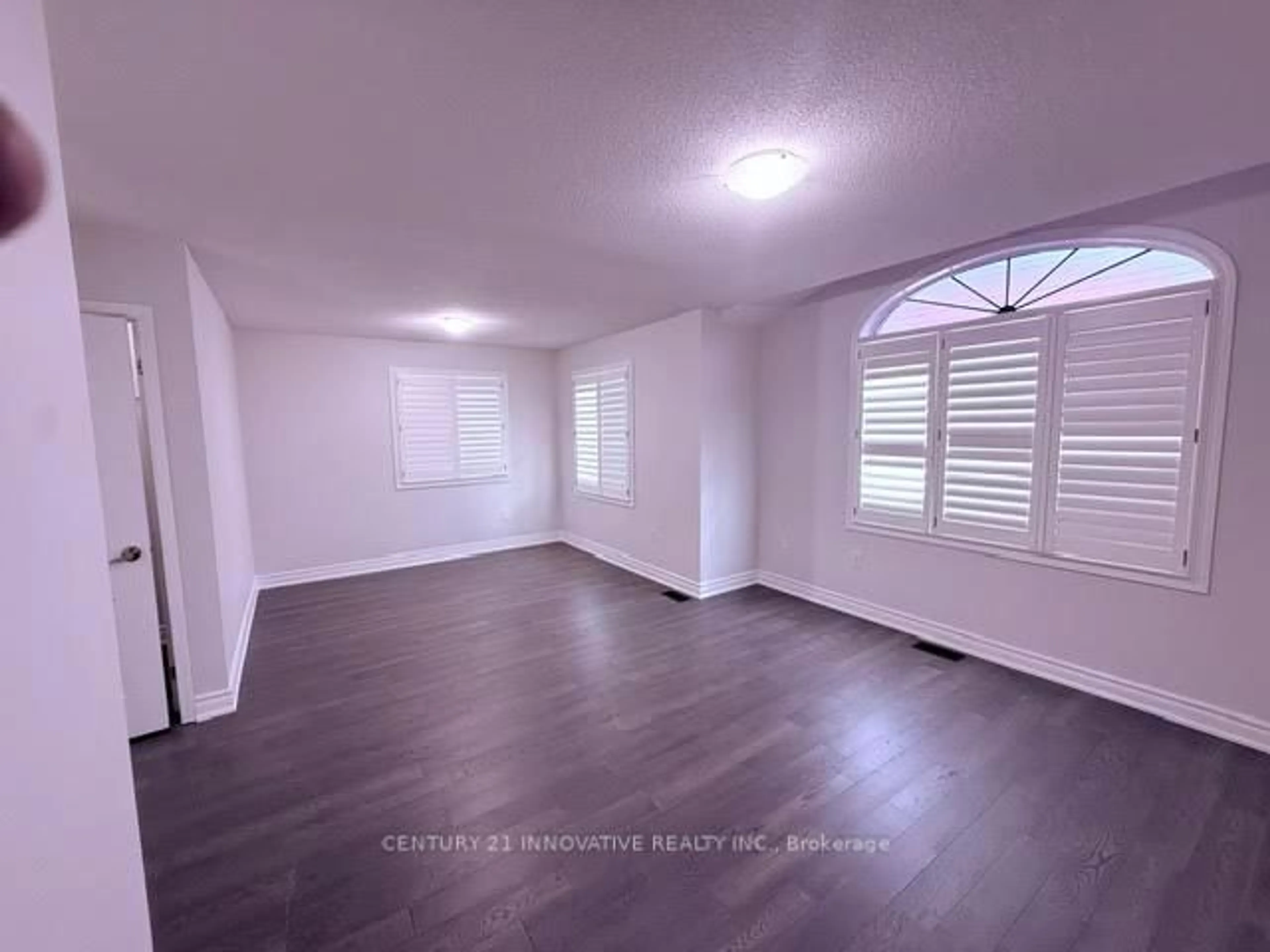 A pic of a room for 2130 Taggart Crt, Innisfil Ontario L9S 0C4