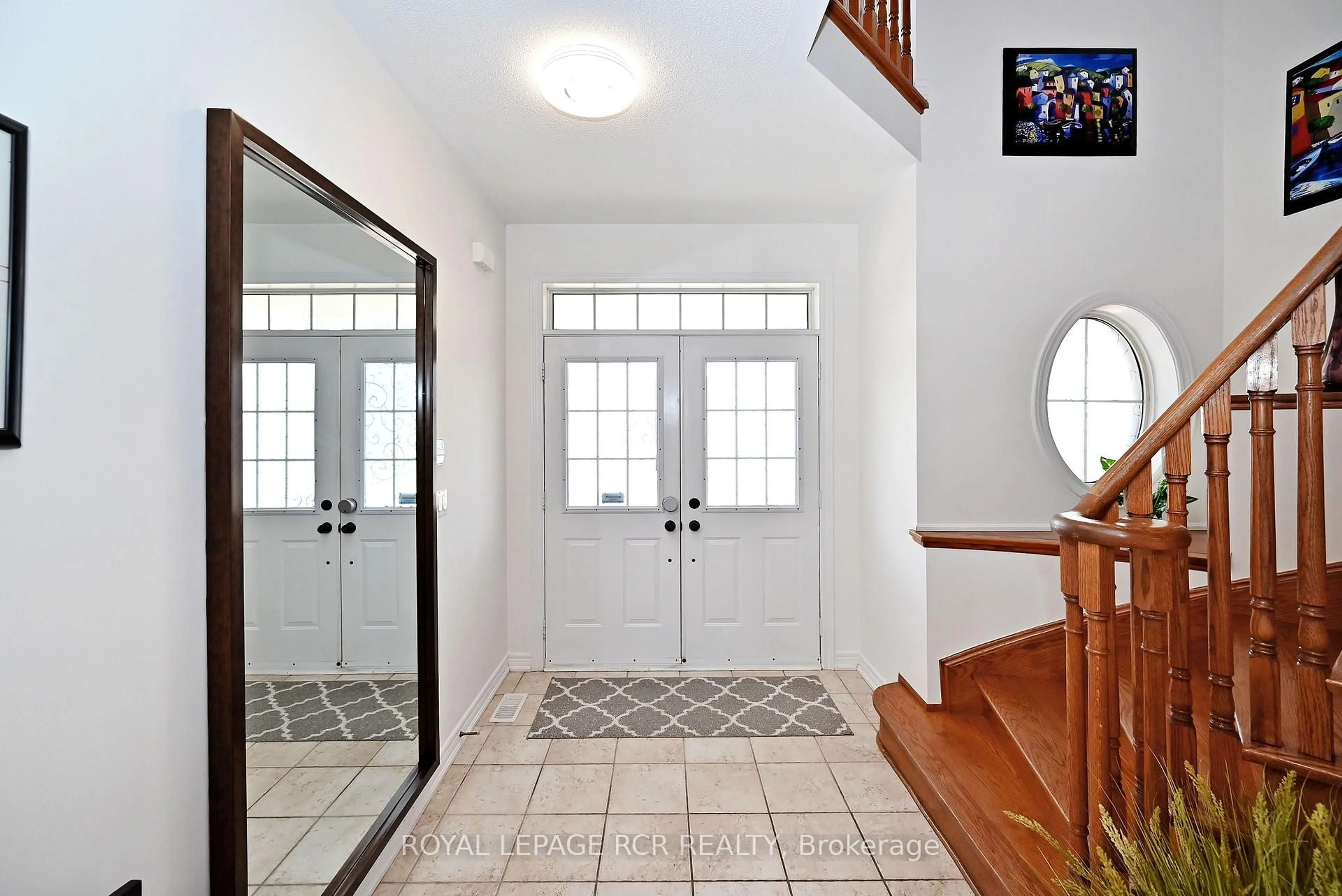 Indoor entryway for 43 Ivy Glen Dr, Vaughan Ontario L6A 0P3