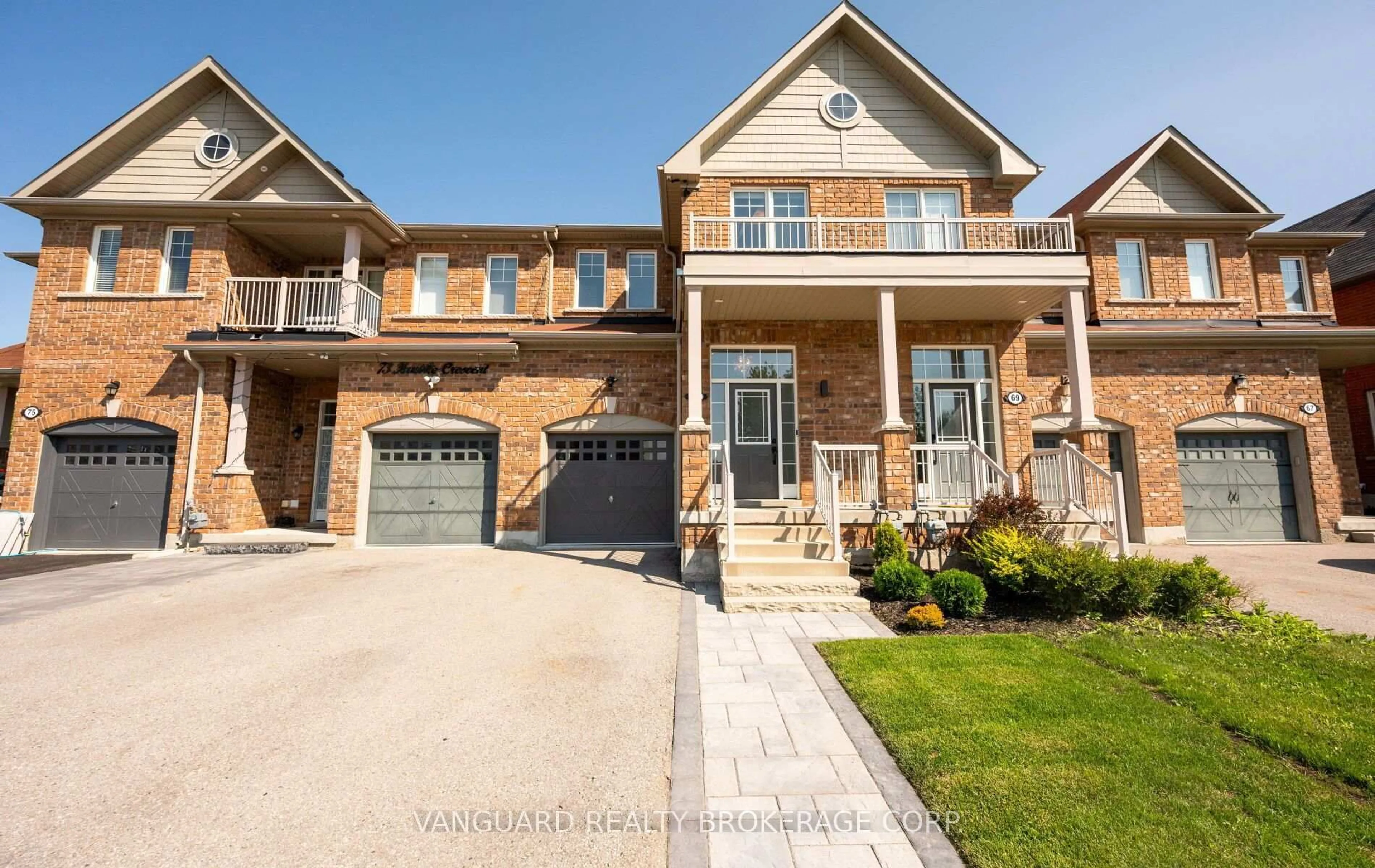 Home with brick exterior material, street for 71 Hawke Cres, New Tecumseth Ontario L0G 1W0