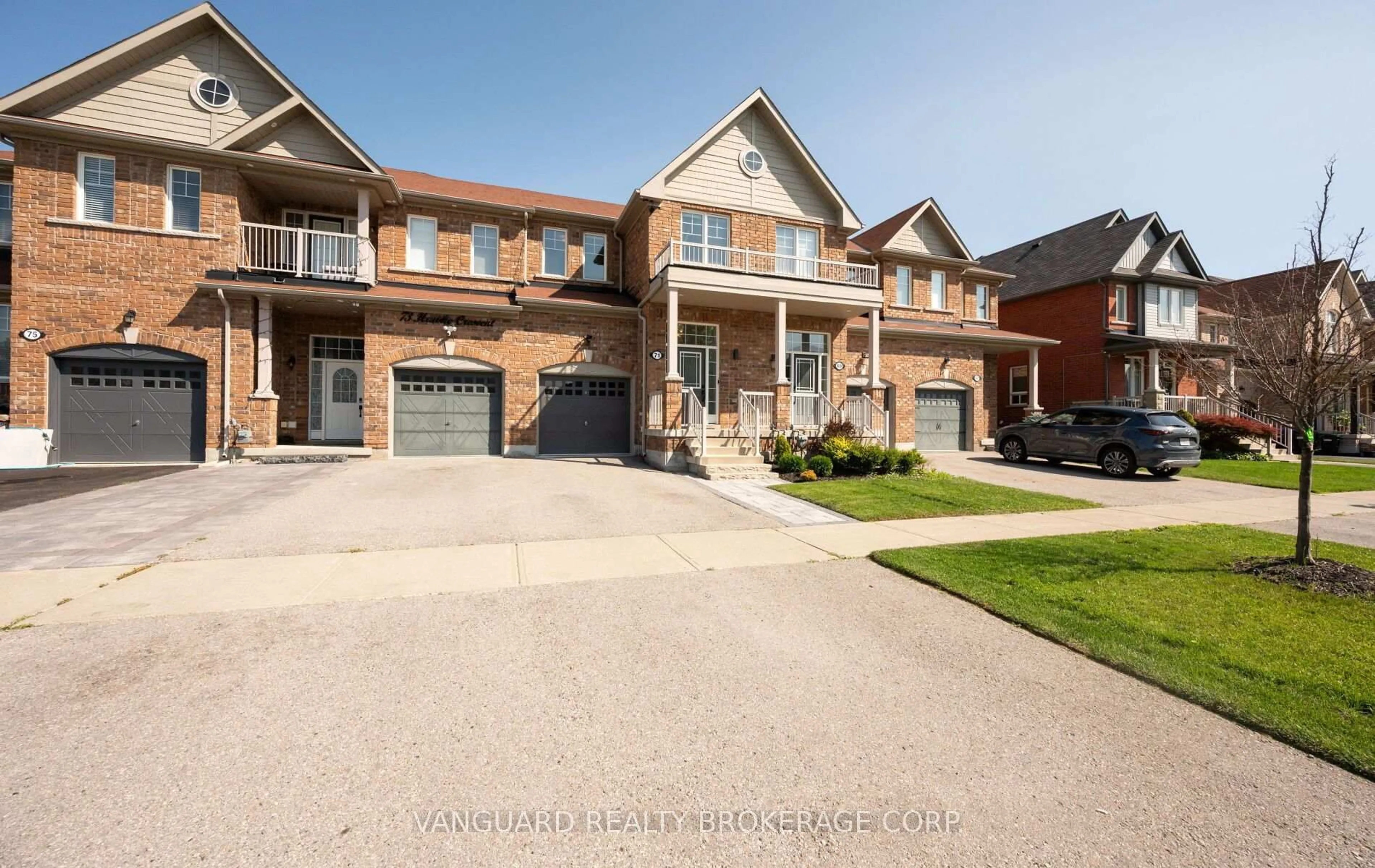 Home with brick exterior material, street for 71 Hawke Cres, New Tecumseth Ontario L0G 1W0