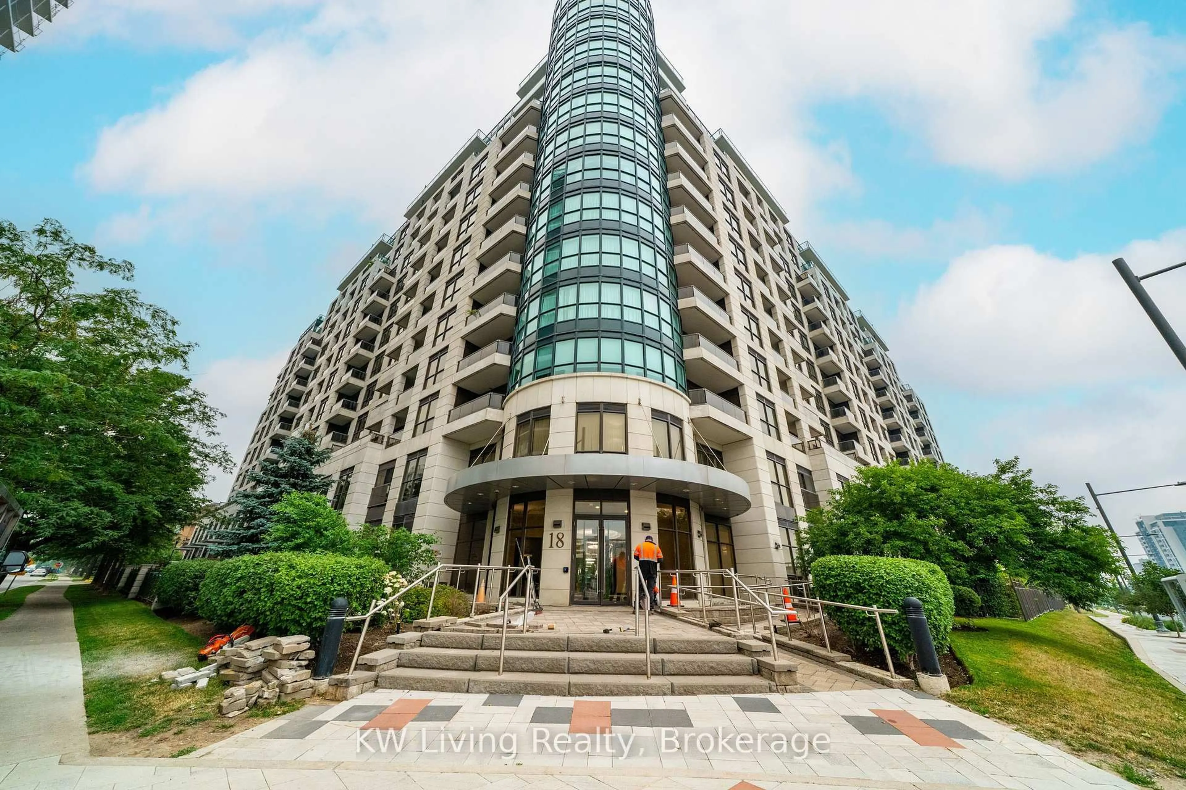 Indoor foyer for 18 HARDING Blvd #905, Richmond Hill Ontario L4C 0T3