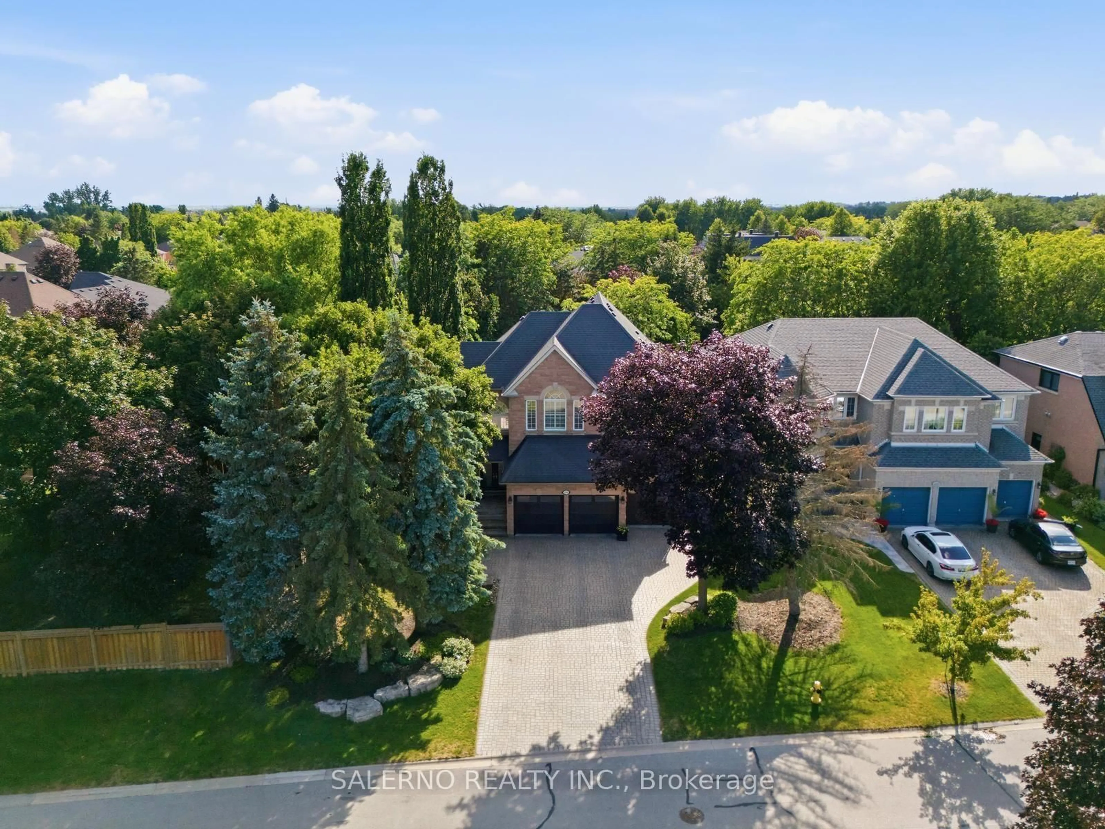 A pic from outside/outdoor area/front of a property/back of a property/a pic from drone, street for 491 Westridge Dr, Vaughan Ontario L0J 1C0