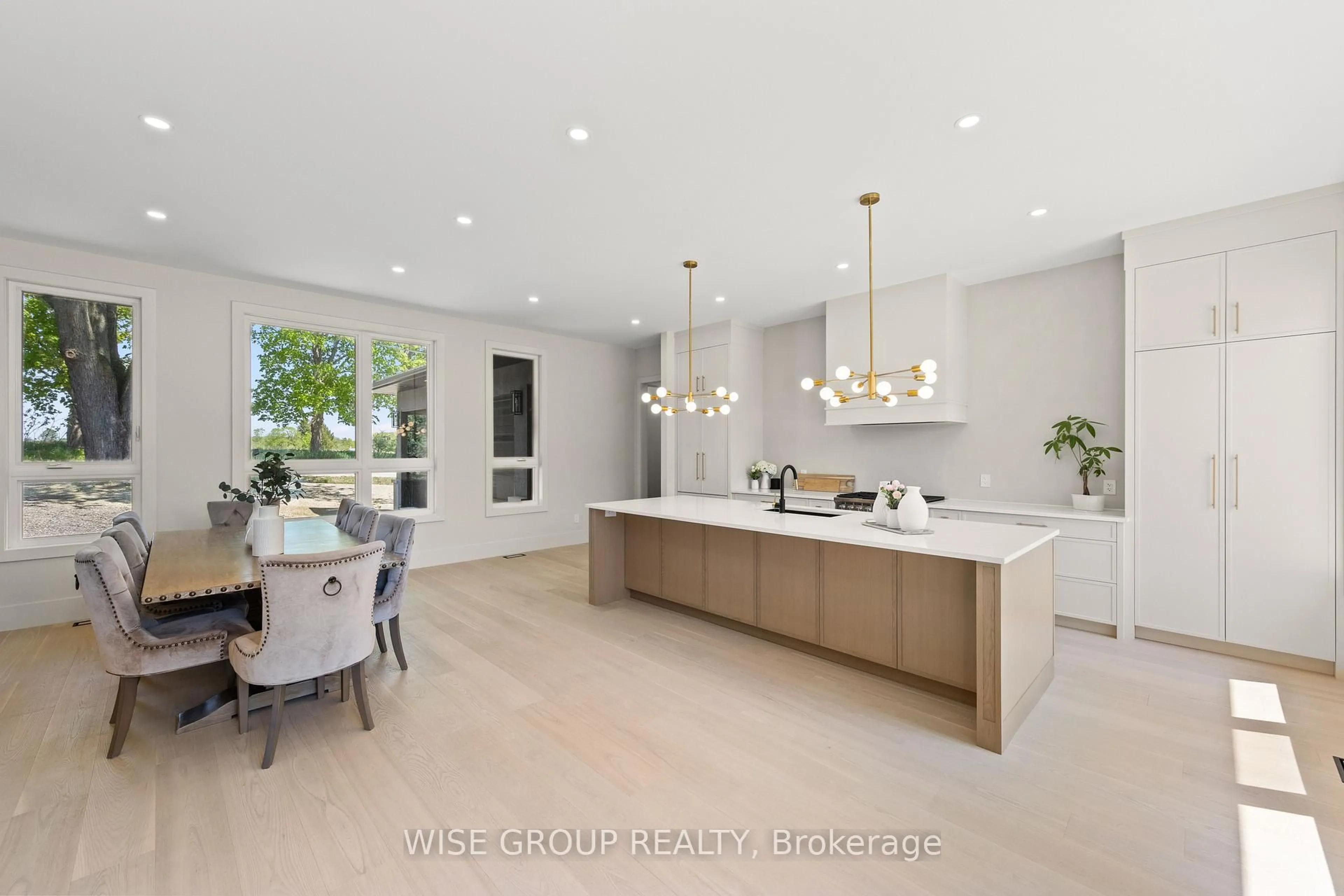 Open concept kitchen, unknown for 5203 2nd Line, New Tecumseth Ontario L0G 1T0
