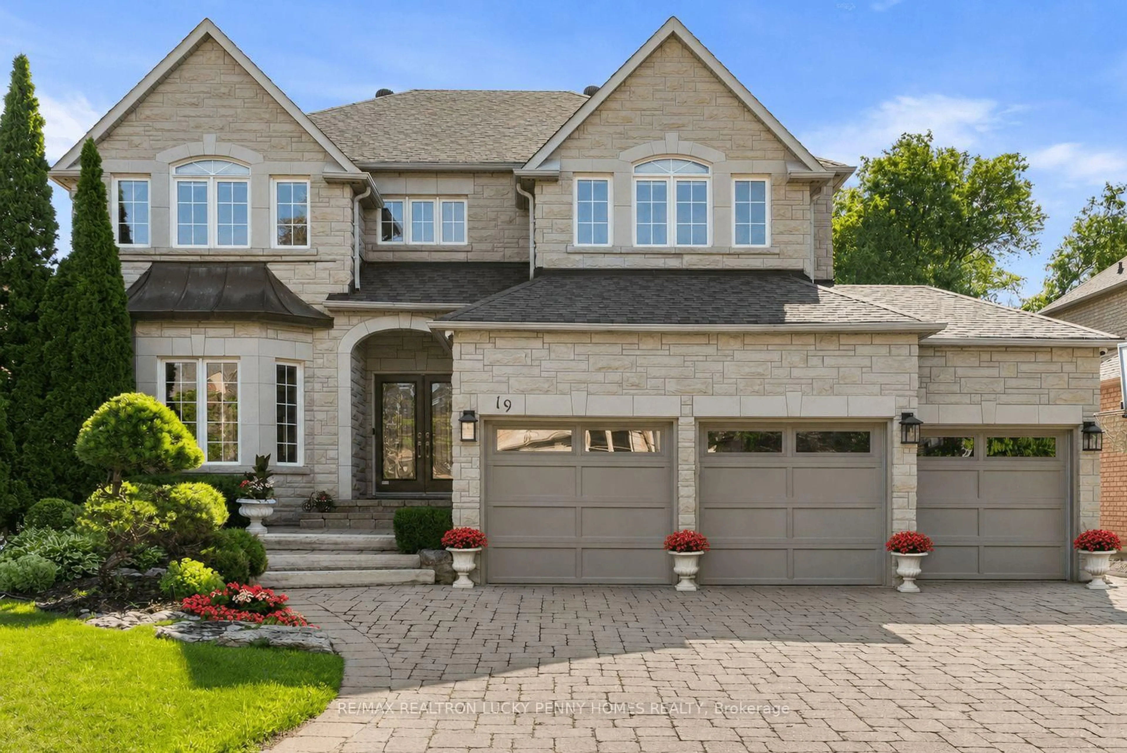 Home with brick exterior material, street for 19 Mumberson Crt, Markham Ontario L6C 1Y4