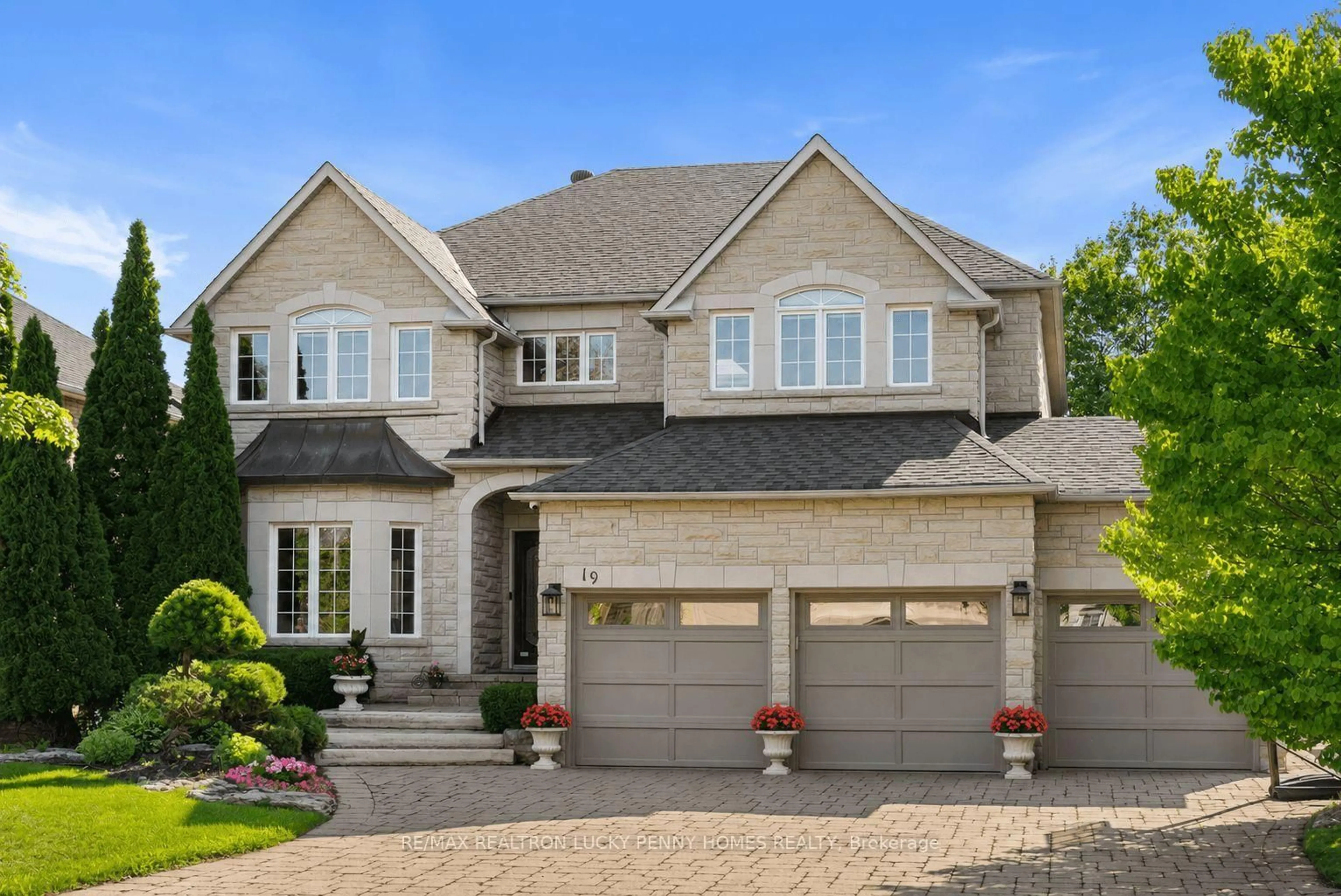 Home with brick exterior material, street for 19 Mumberson Crt, Markham Ontario L6C 1Y4