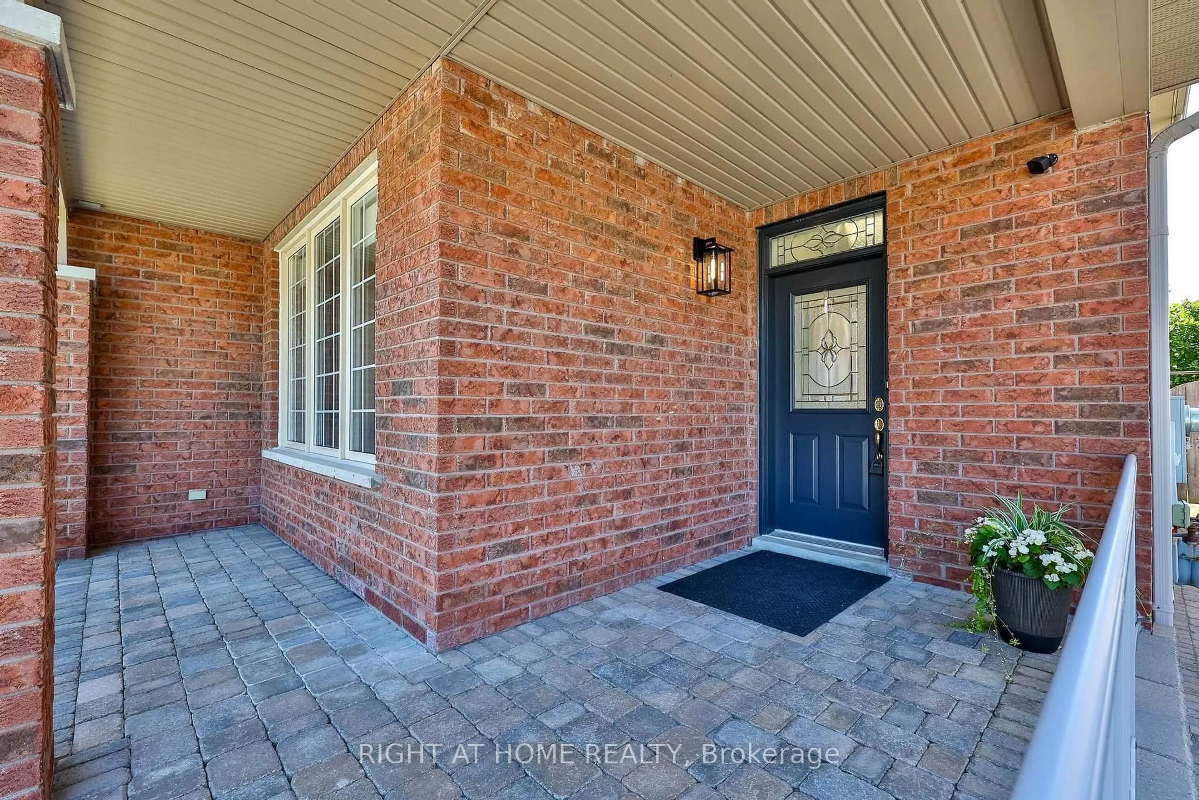 Home with brick exterior material, street for 9 Grand Oak Dr, Richmond Hill Ontario L4E 4E8