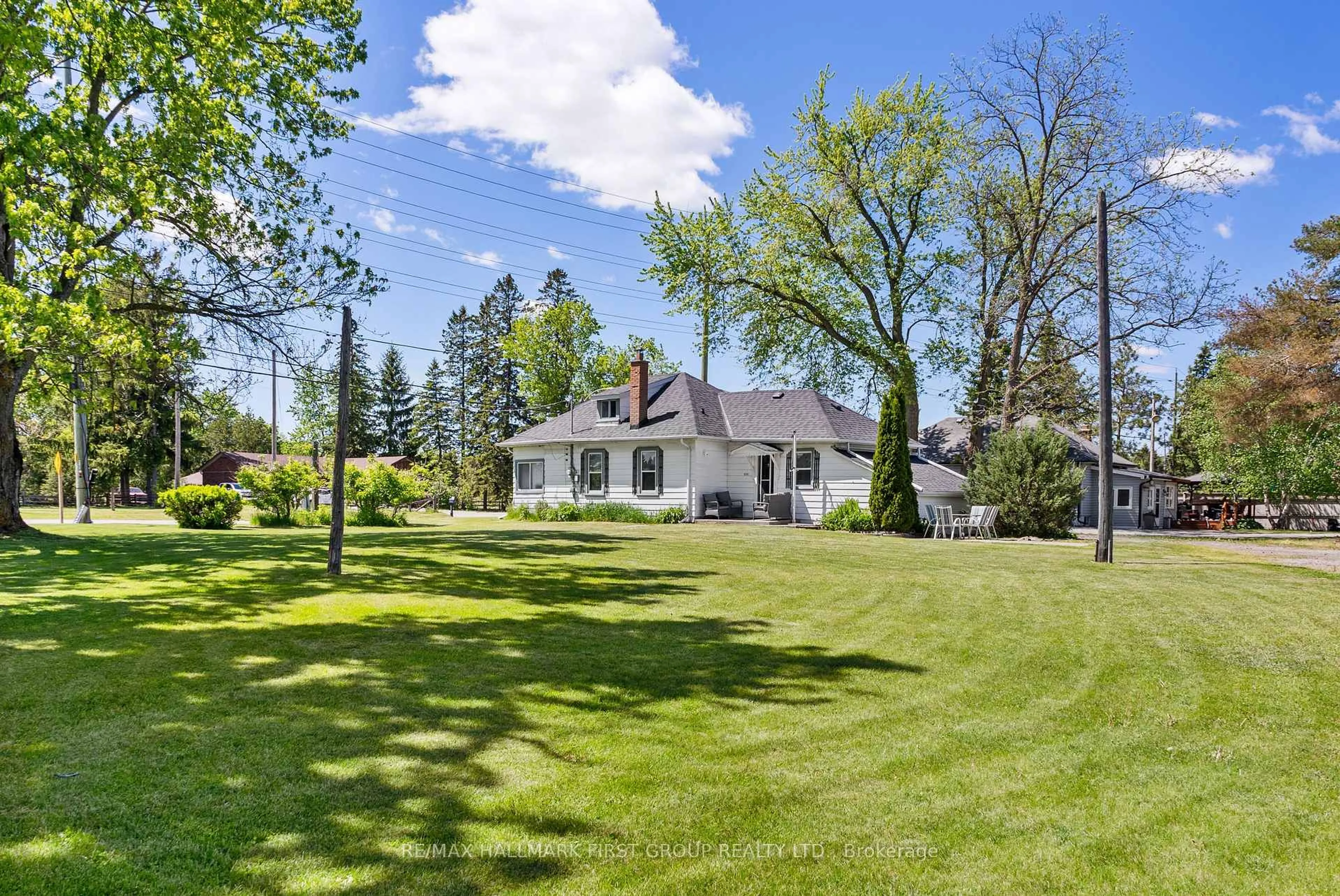 A pic from outside/outdoor area/front of a property/back of a property/a pic from drone, unknown for 15161 Highway 48 Rd, Whitchurch-Stouffville Ontario L4A 7X3