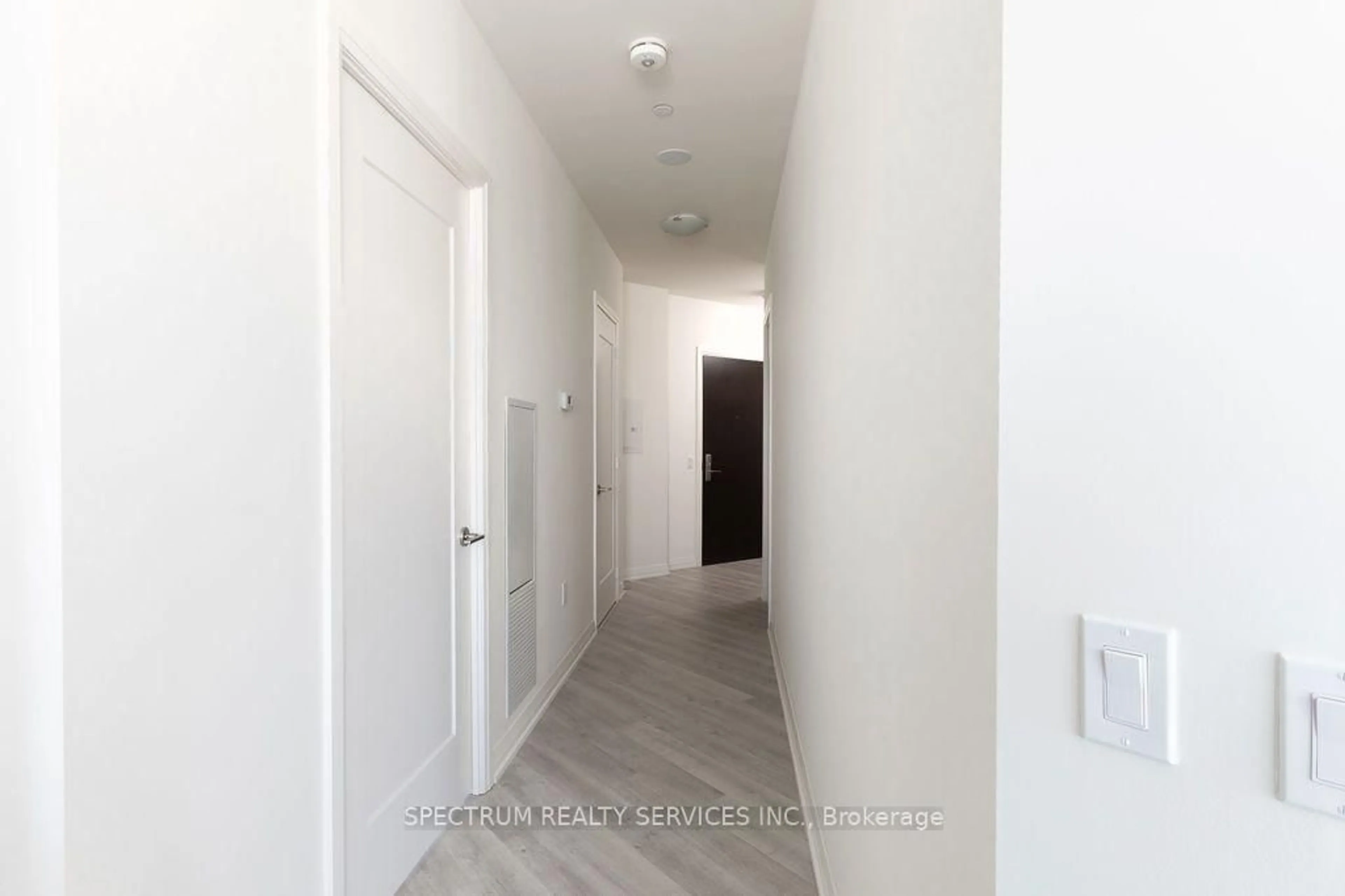 Indoor entryway for 9000 Jane St #2311, Vaughan Ontario L4K 0M6