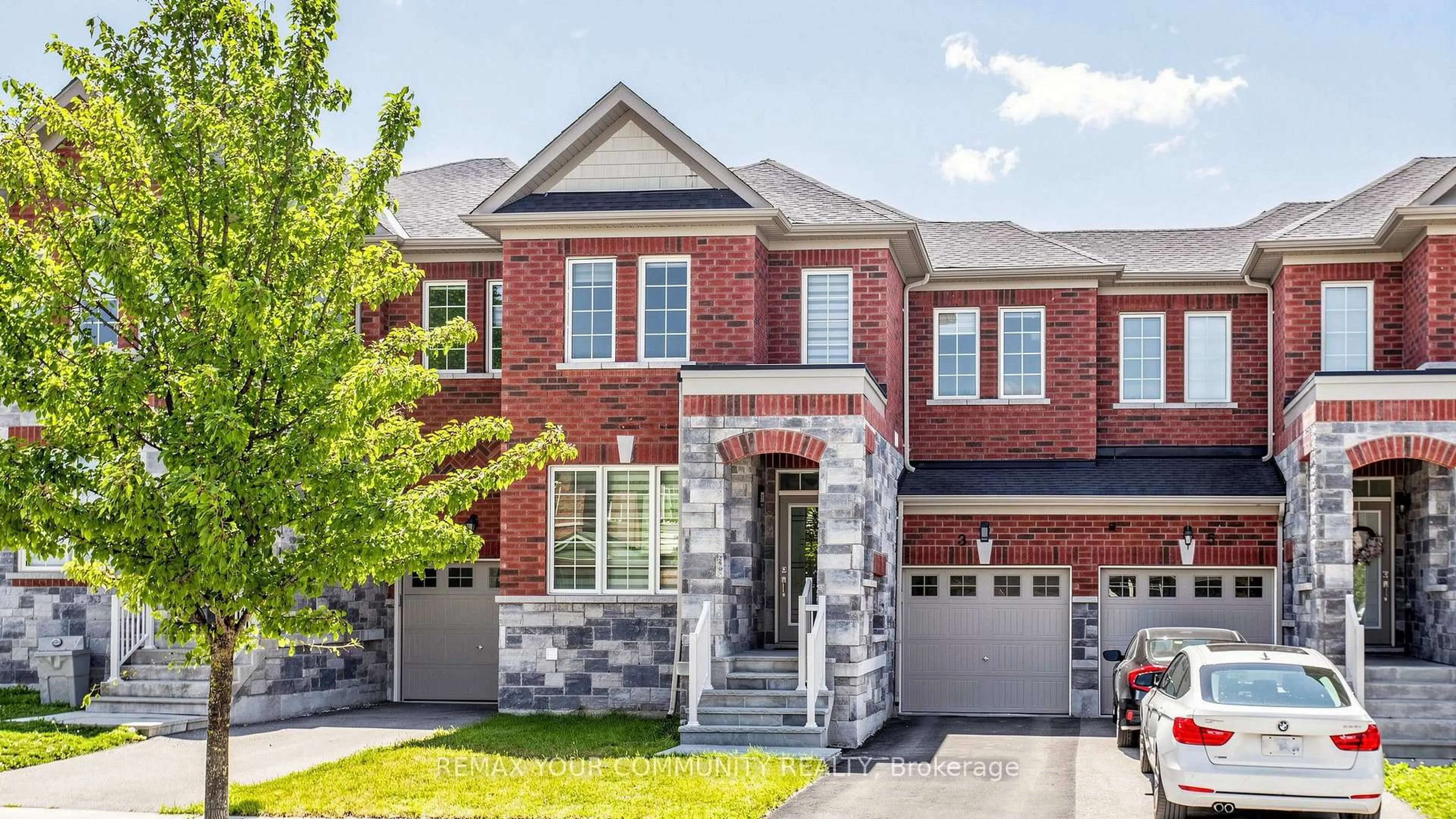 Home with brick exterior material, street for 3 Frederick Pearson St, East Gwillimbury Ontario L9N 0R9