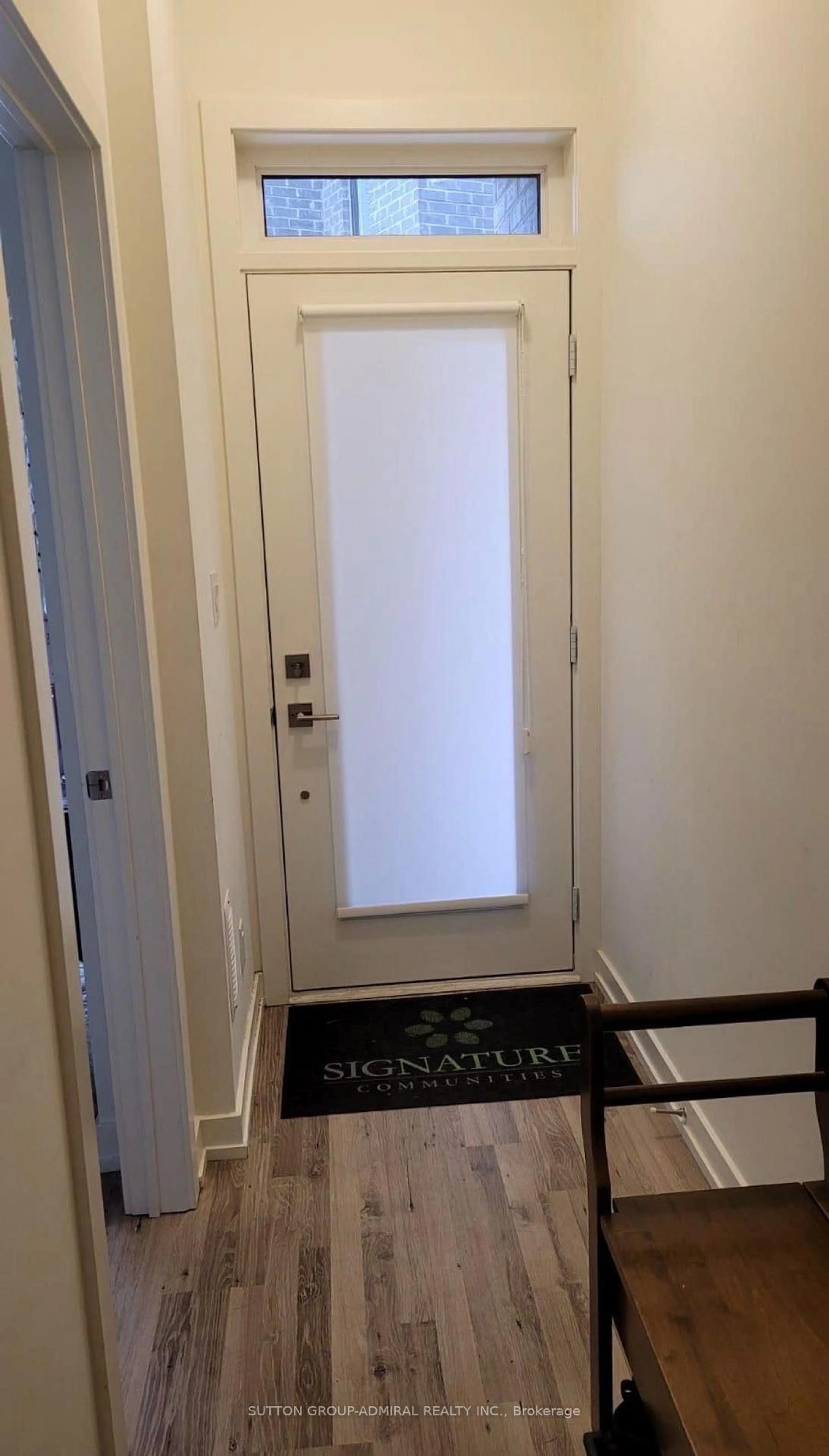 Indoor entryway for 370 Red Maple Rd #35, Richmond Hill Ontario L4C 5T4