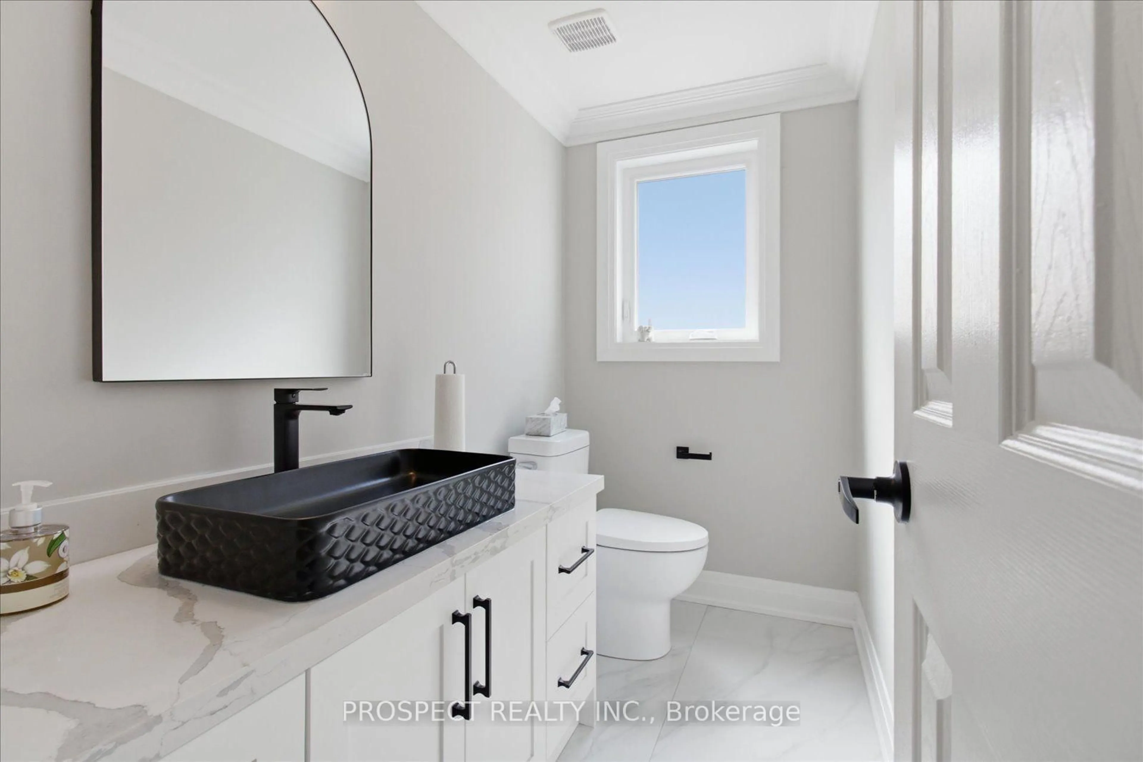 Contemporary bathroom, ceramic/tile floor for 348 Vellore Ave, Vaughan Ontario L4H 2Z1
