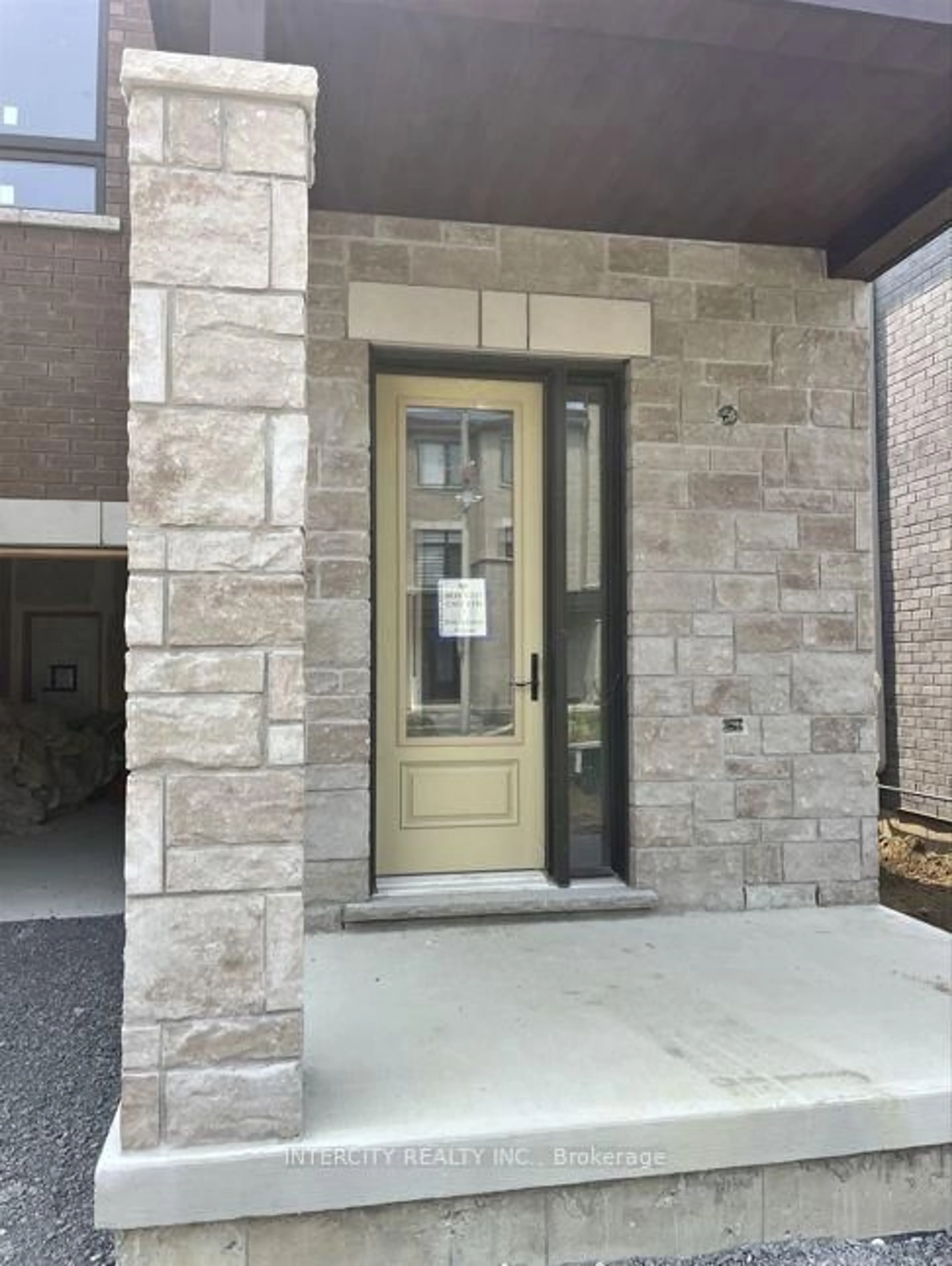 Indoor entryway for 7 Robert Eaton Ave #(Block 232 Unit 4), Markham Ontario L3S 0G5