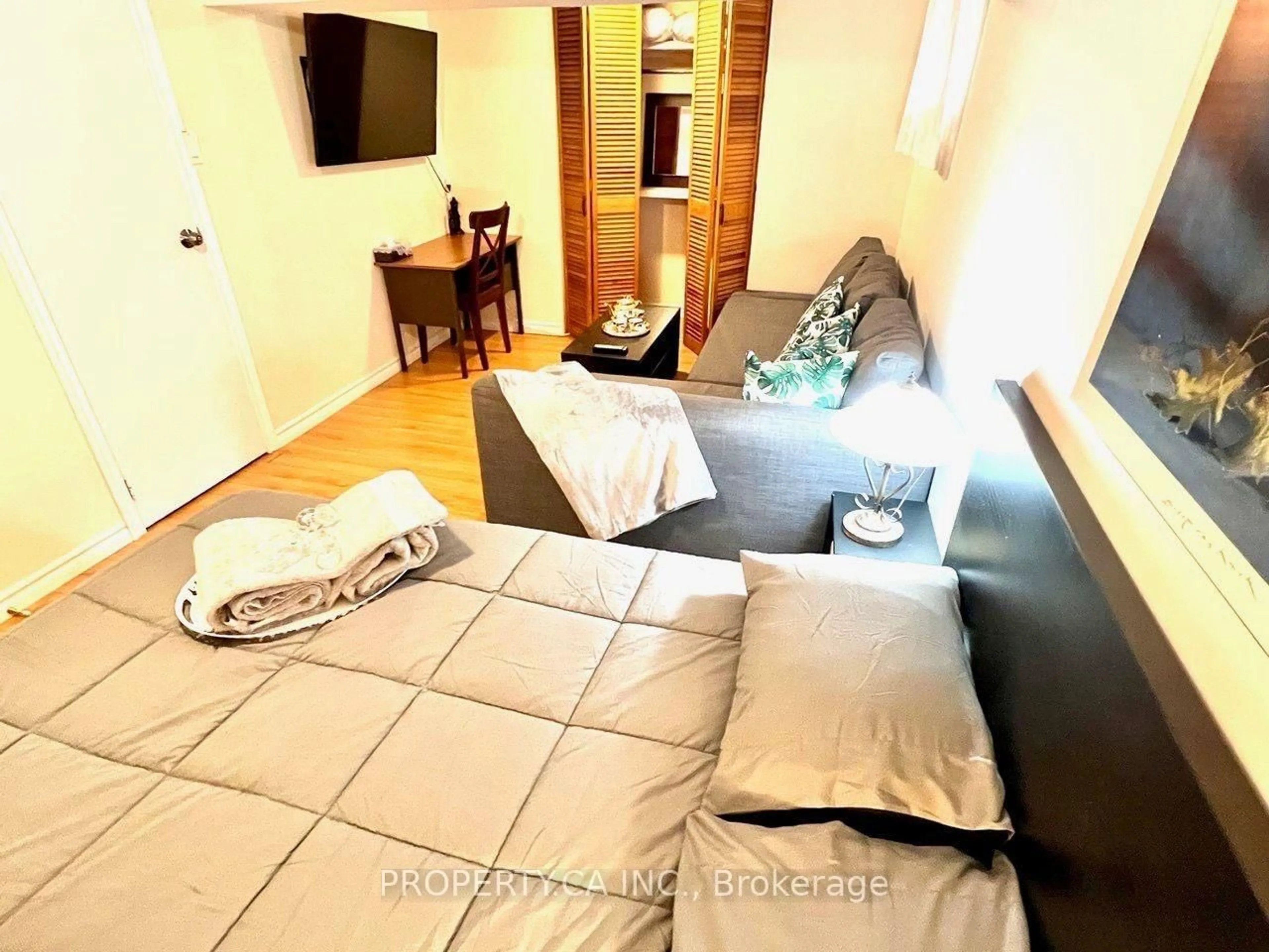 A pic of a room for 80 Peter Andrew Cres, Vaughan Ontario L4J 2V5