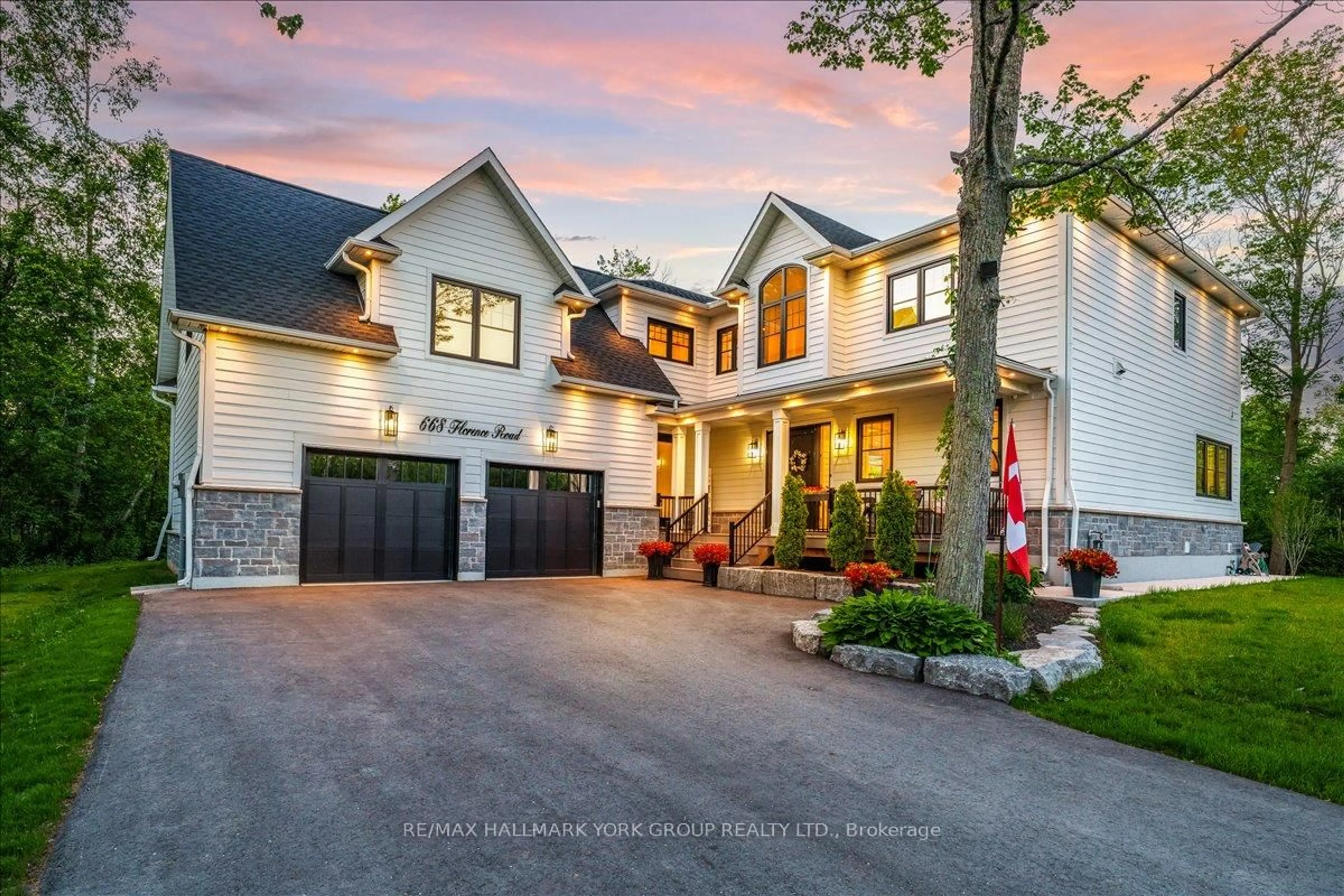 Home with brick exterior material, street for 668 Florence Rd, Innisfil Ontario L9S 2E3
