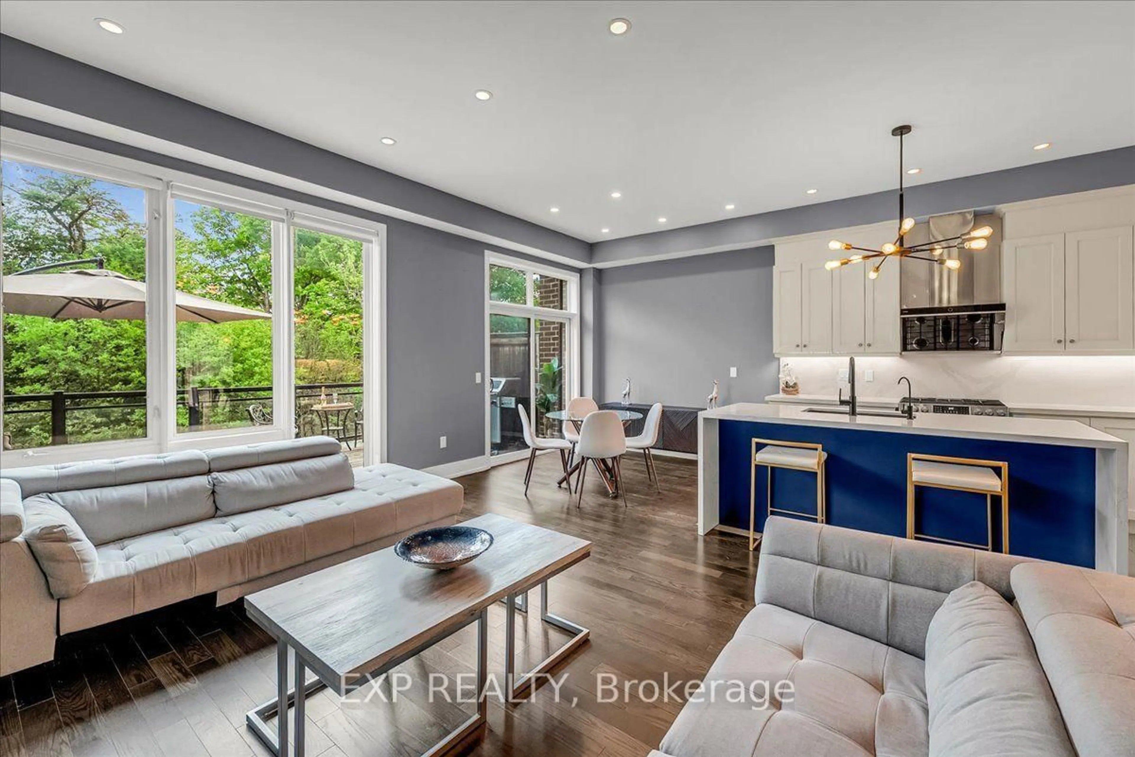 Open concept kitchen, unknown for 28 Crestridge Dr, Vaughan Ontario L4J 0K1