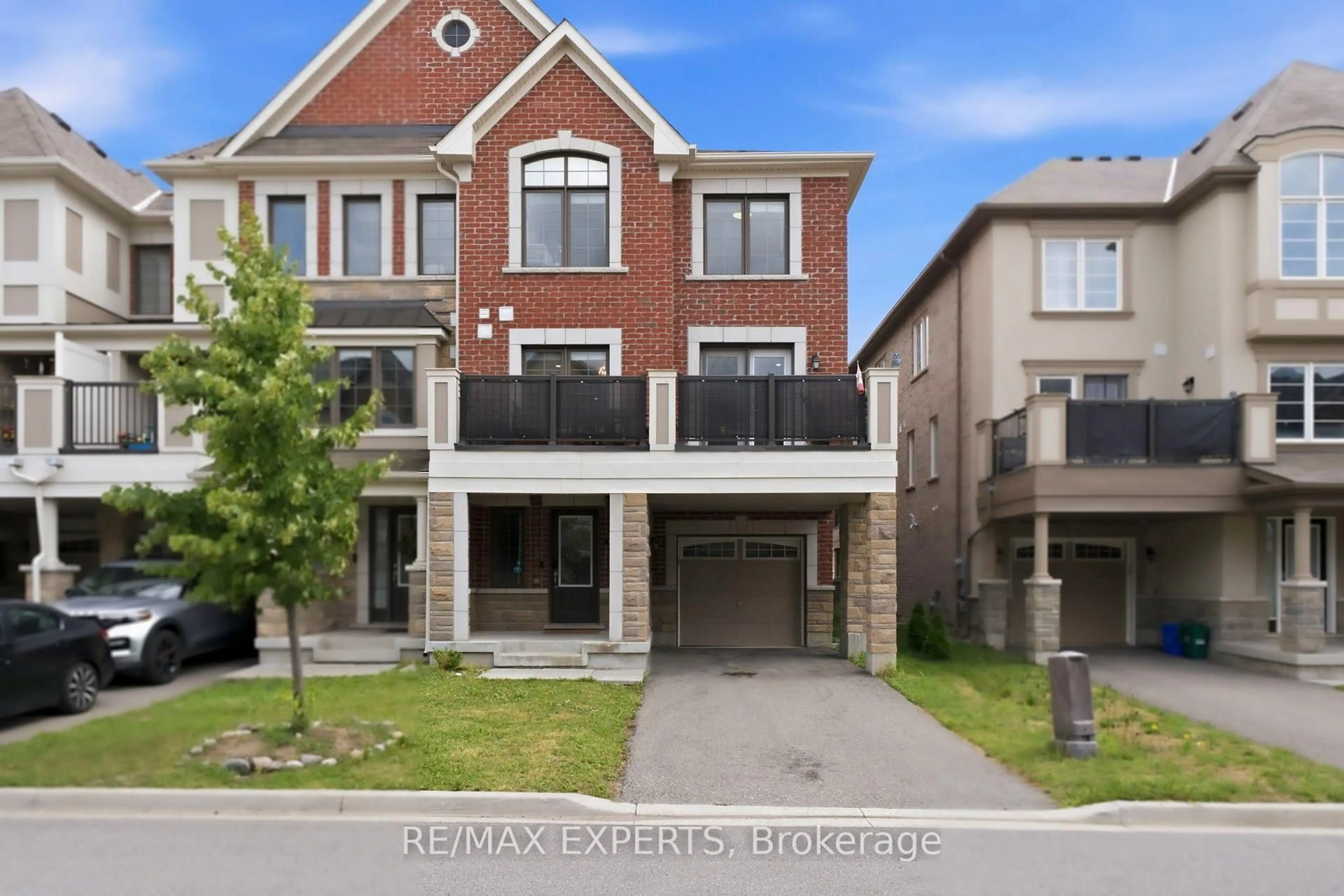 Home with brick exterior material, street for 15 McGrath Ave, Richmond Hill Ontario L4S 0K3