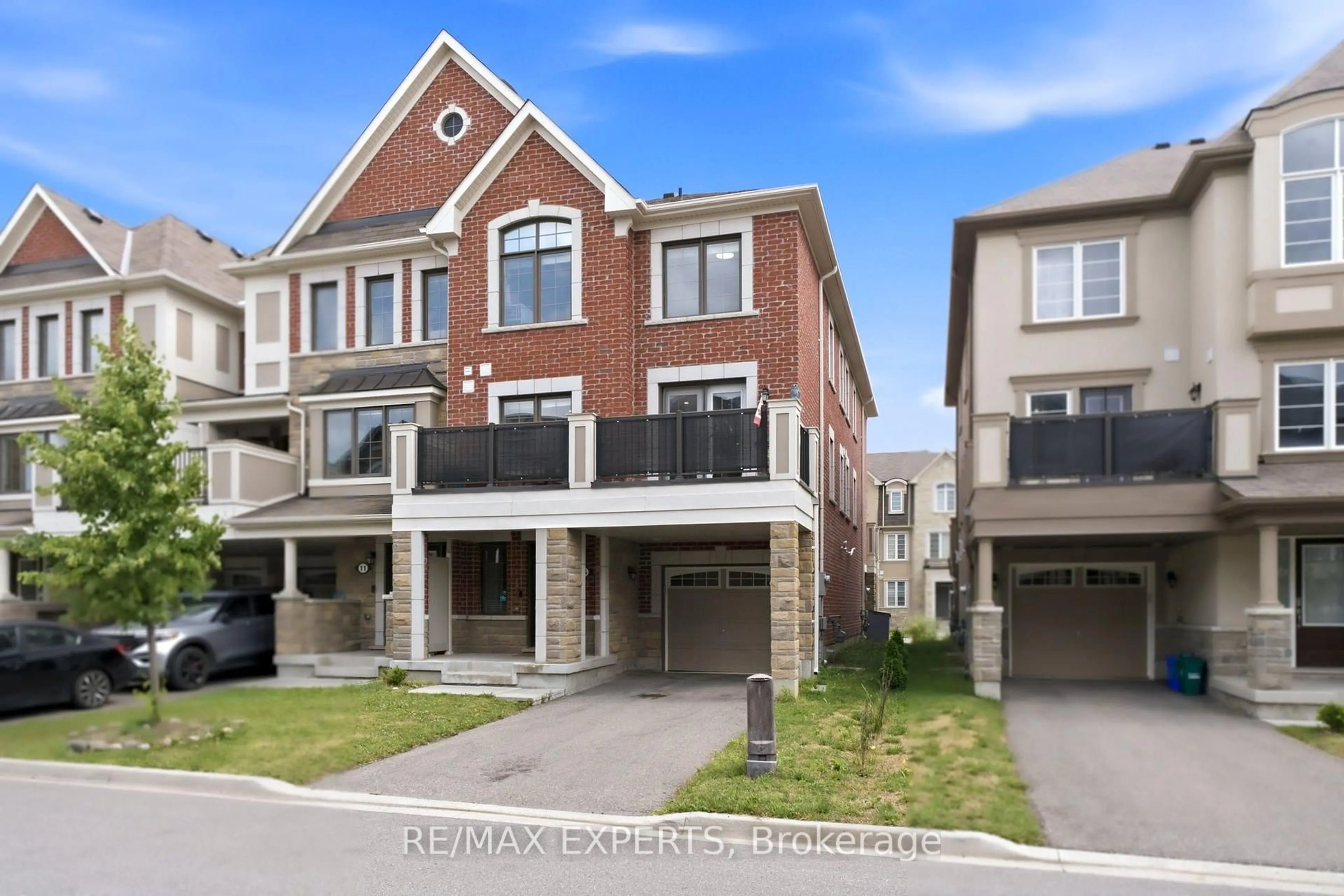 Home with brick exterior material, street for 15 McGrath Ave, Richmond Hill Ontario L4S 0K3