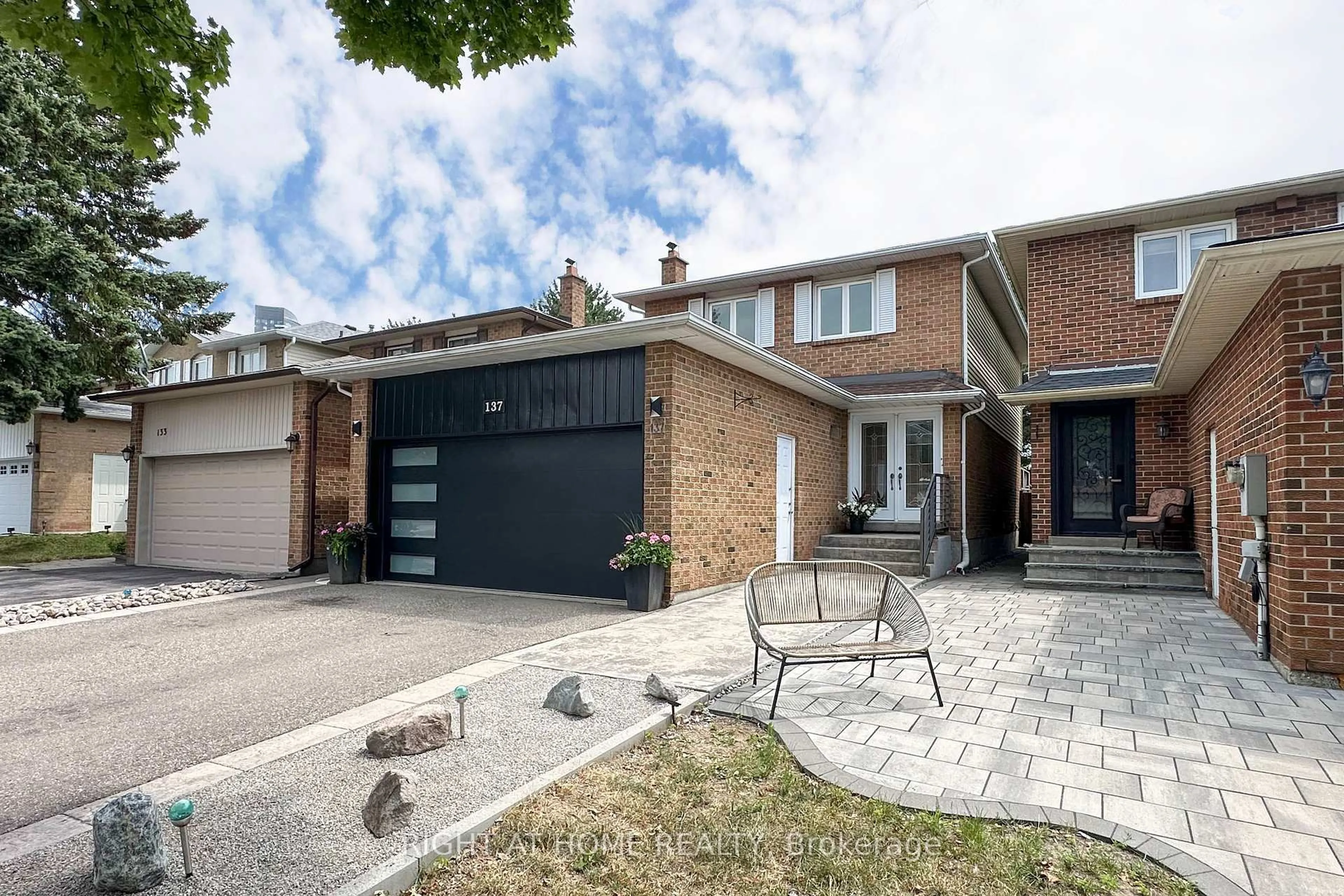 Home with brick exterior material, street for 137 Joanna Cres, Vaughan Ontario L4J 5G3