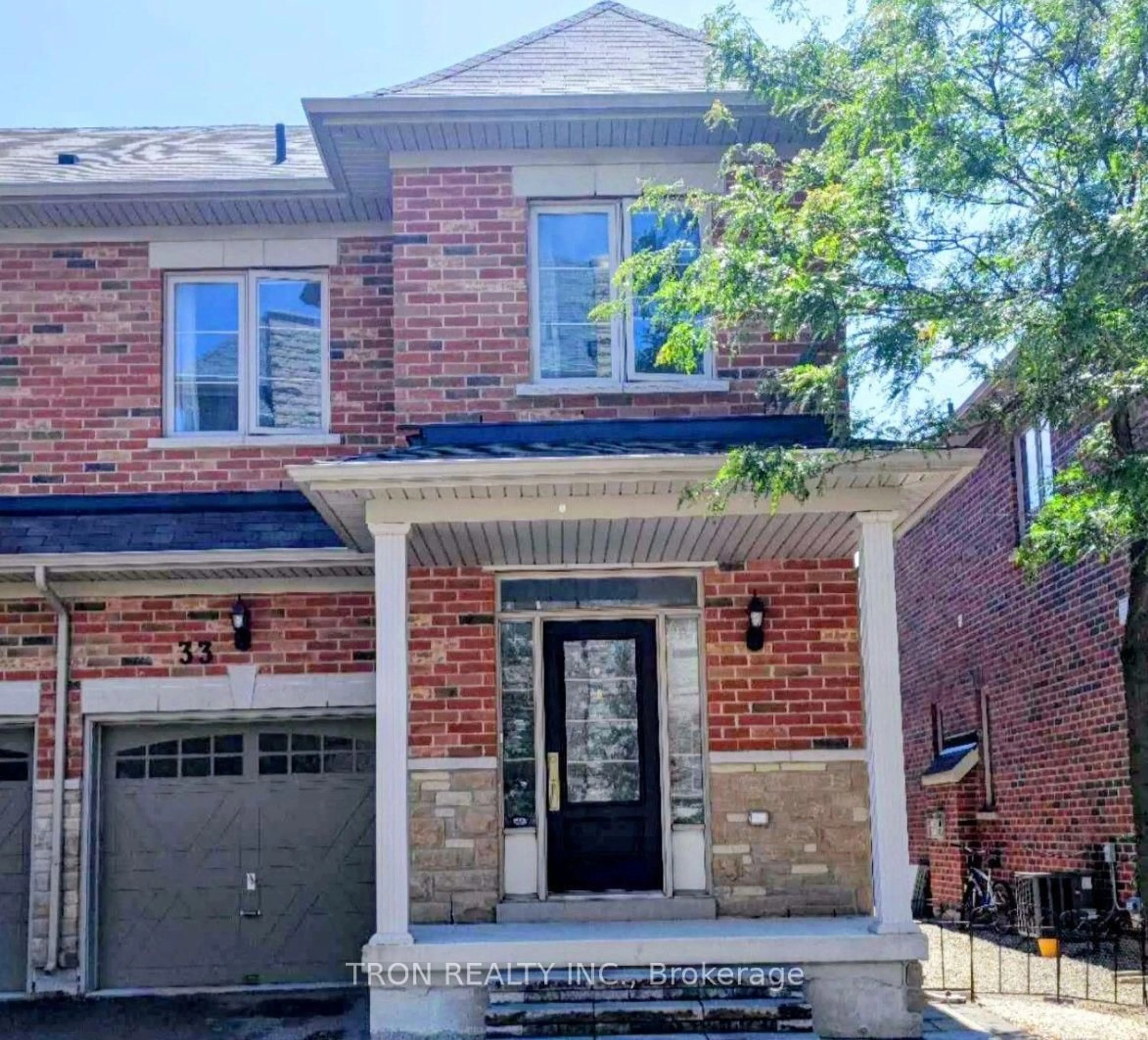 Home with brick exterior material, street for 33 Mazarine Lane, Richmond Hill Ontario L4S 0G2