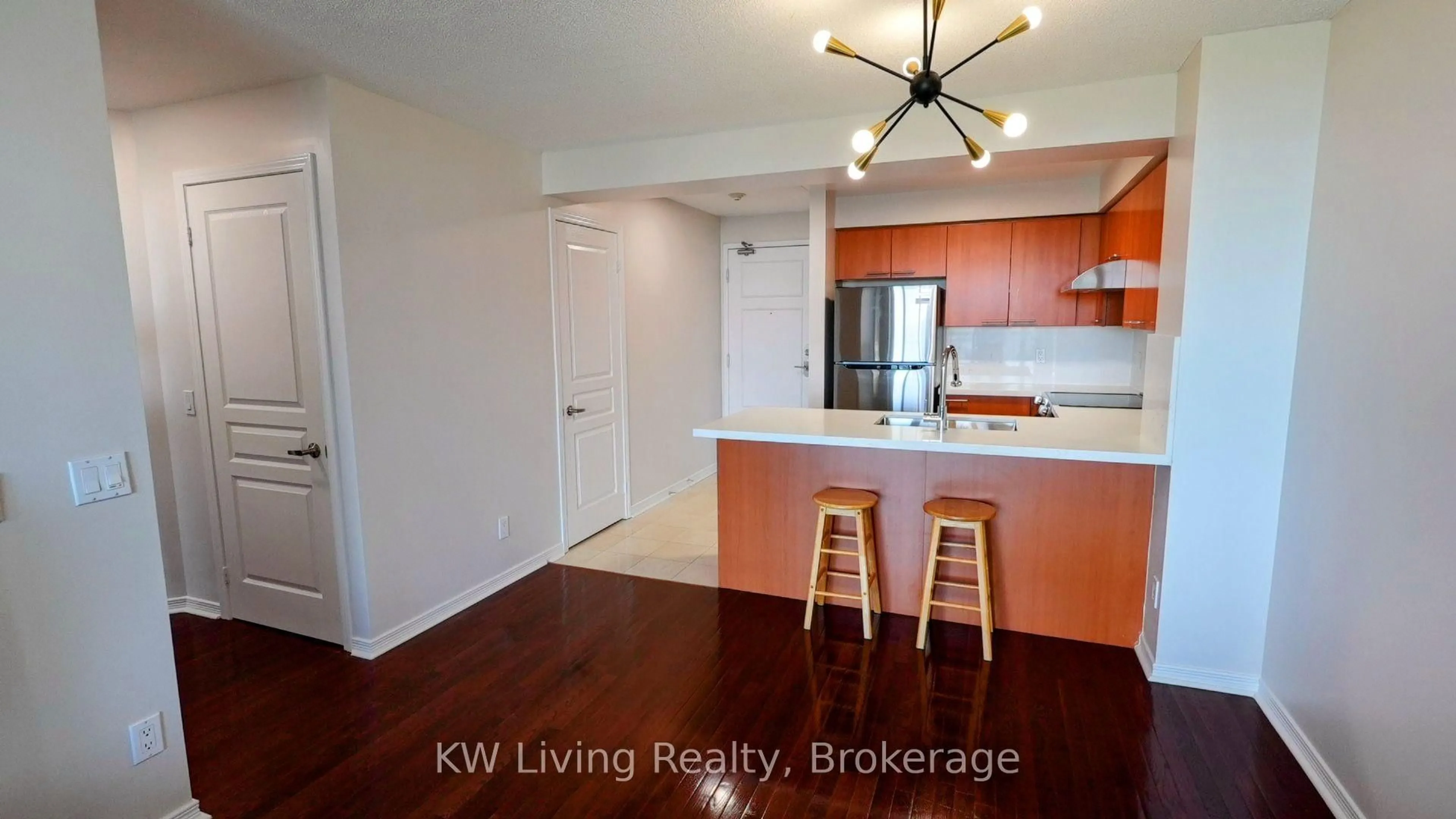 Open concept kitchen, wood/laminate floor for 330 Red Maple Rd #1003, Richmond Hill Ontario L4C 0T6