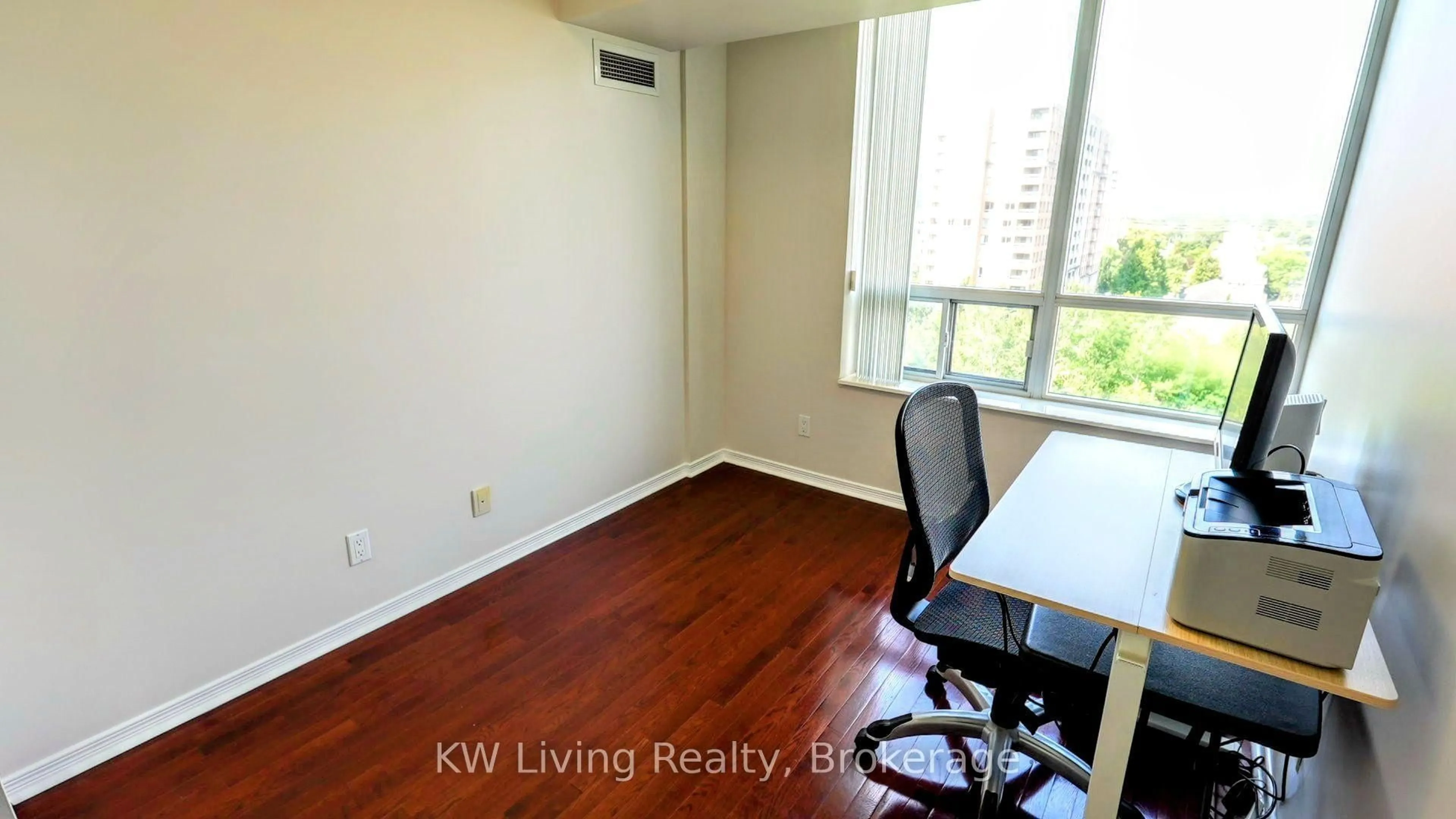 A pic of a room for 330 Red Maple Rd #1003, Richmond Hill Ontario L4C 0T6