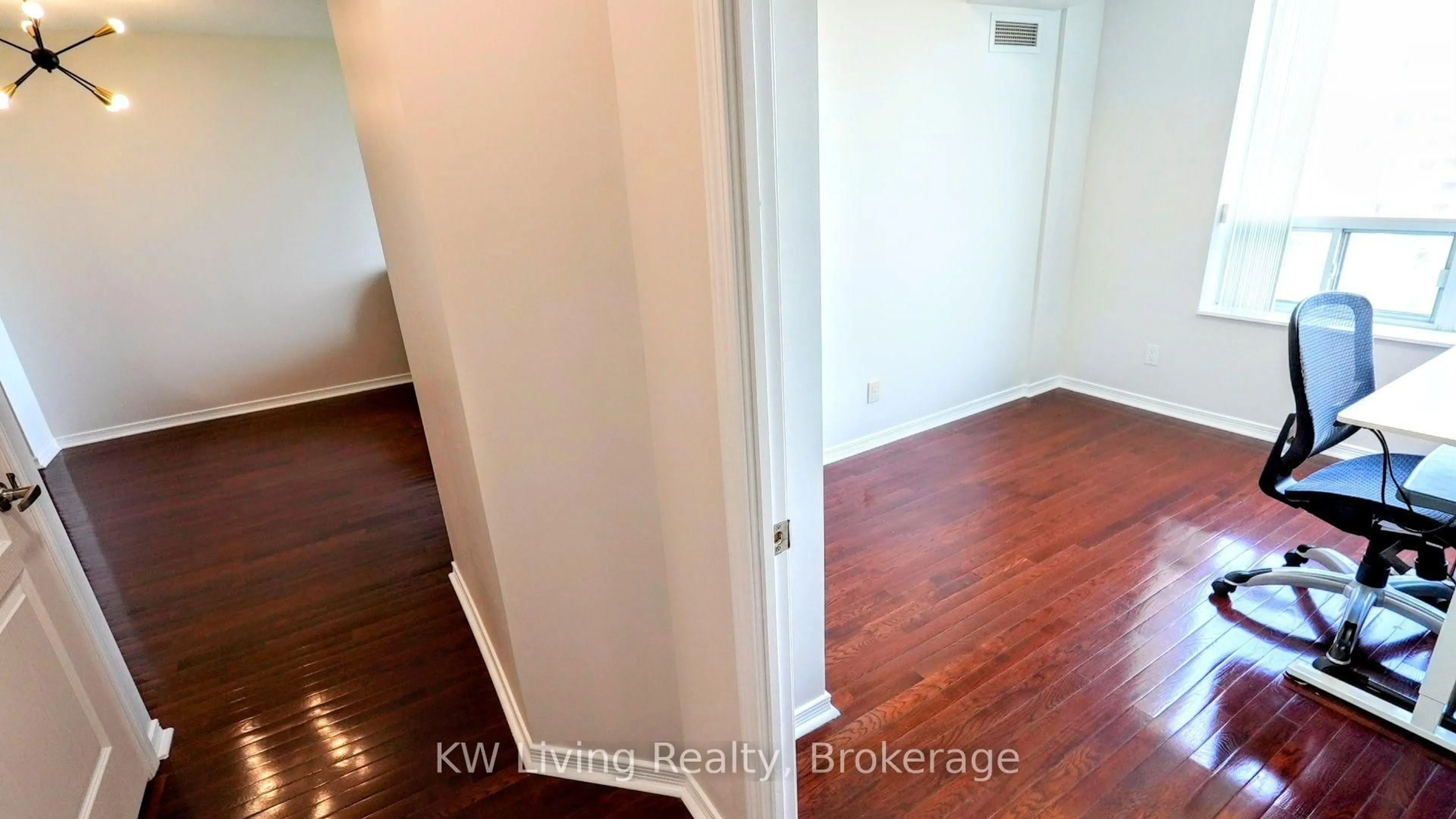 A pic of a room for 330 Red Maple Rd #1003, Richmond Hill Ontario L4C 0T6