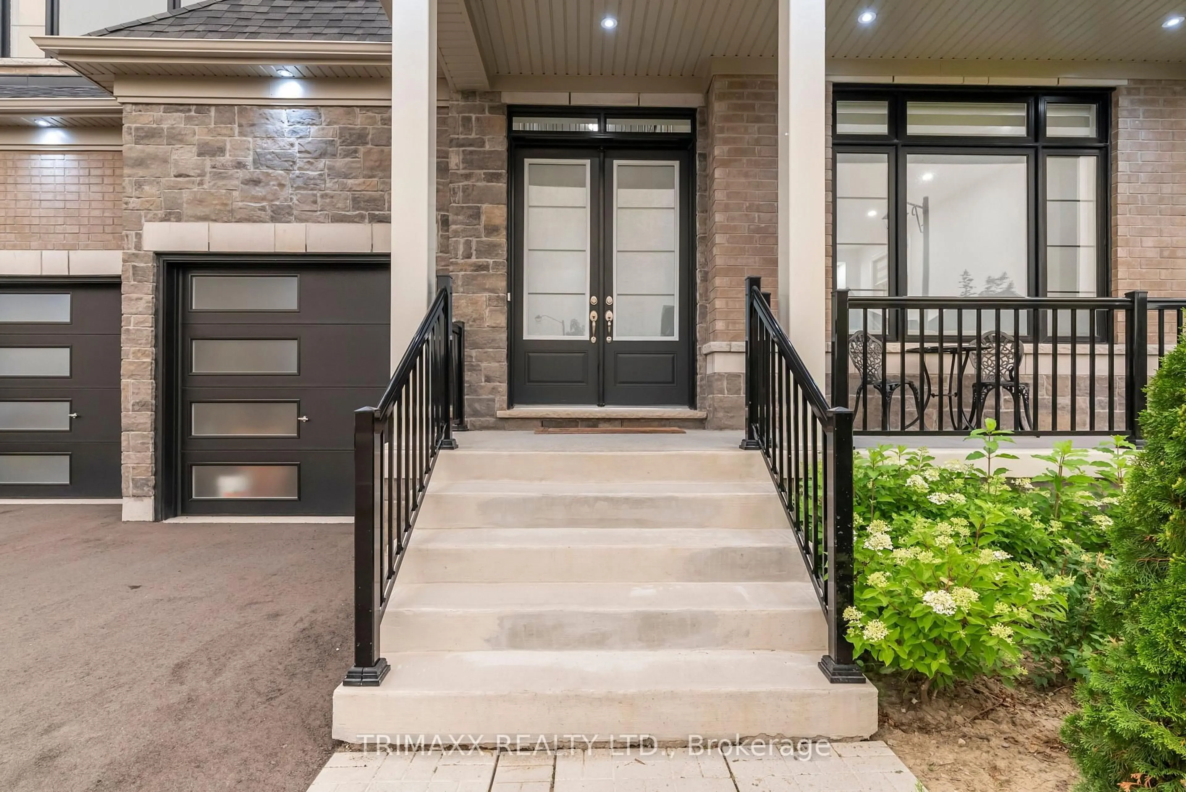 Indoor entryway for 7 Wintergreen Lane, Adjala-Tosorontio Ontario L0G 1W0