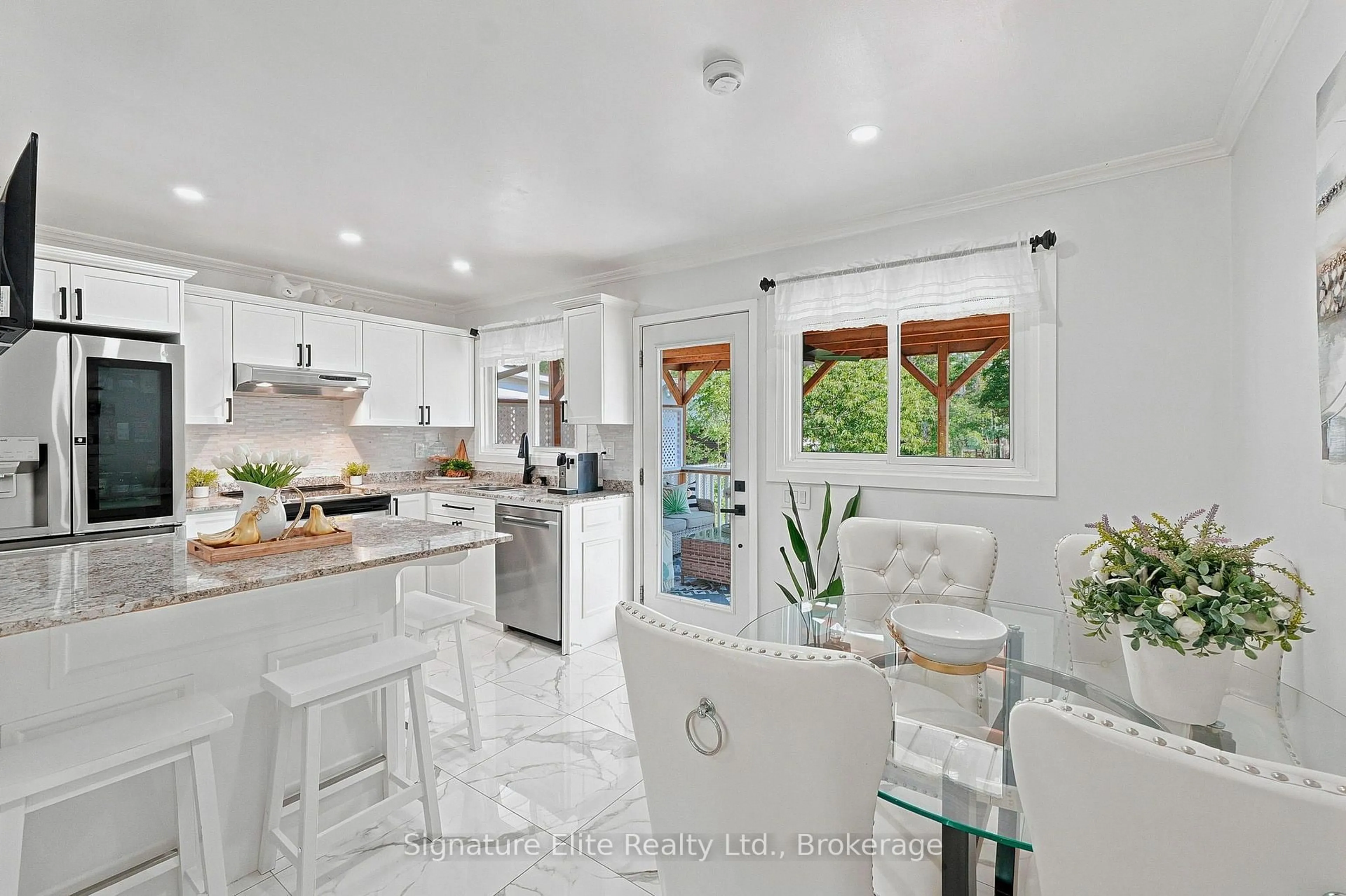 Open concept kitchen, ceramic/tile floor for 1129 Lindy Lane, Innisfil Ontario L0L 1R0