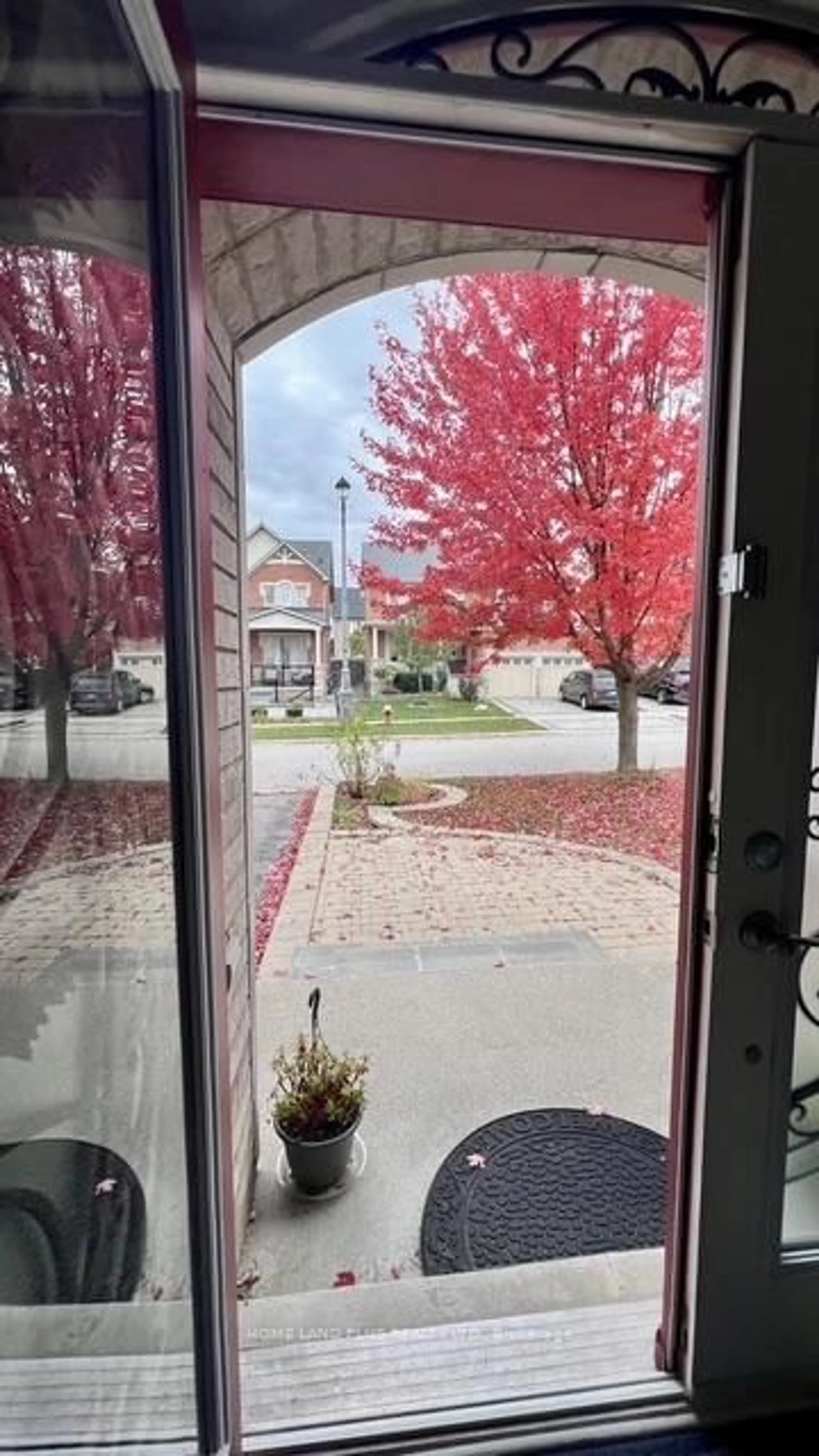 Unknown for 48 Langhorst Cres, Richmond Hill Ontario L4E 0A9