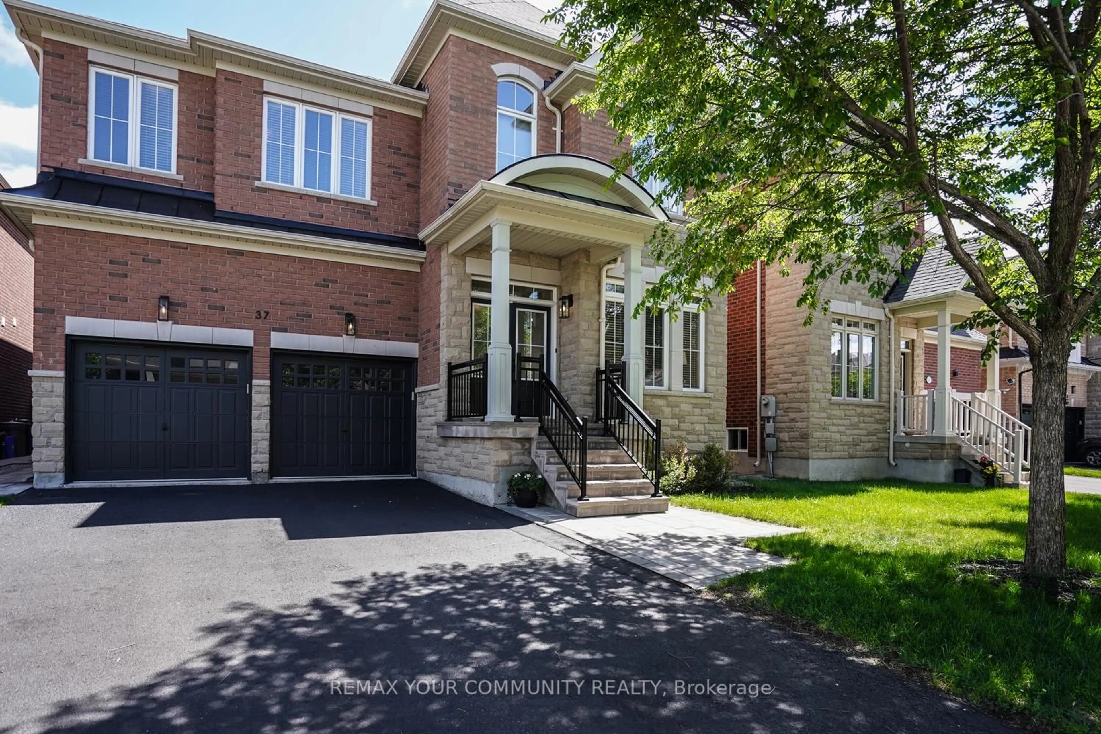 Home with brick exterior material, street for 37 Heron Hollow Ave, Richmond Hill Ontario L4E 0V7