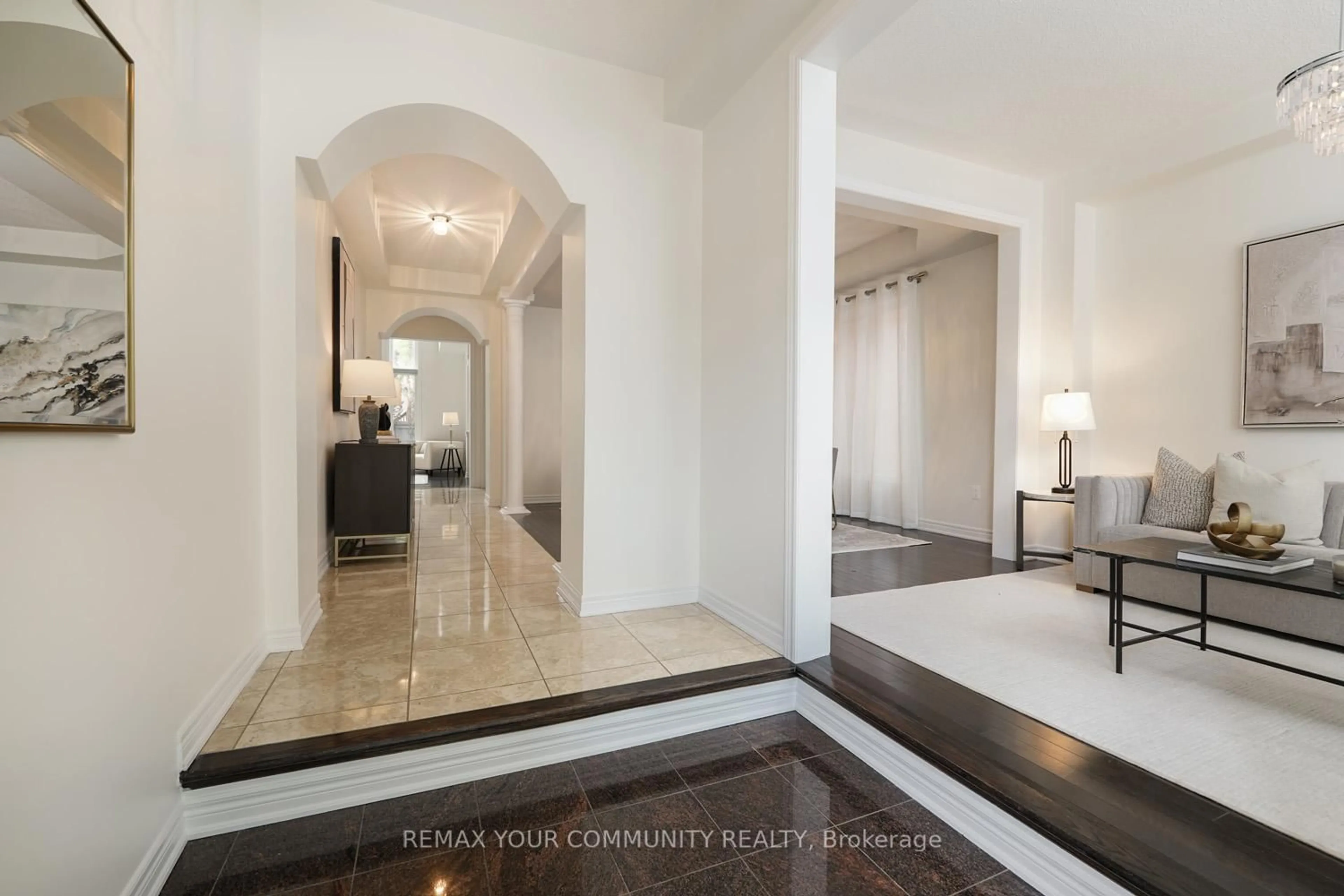 Indoor foyer for 37 Heron Hollow Ave, Richmond Hill Ontario L4E 0V7