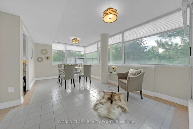40 Harding Blvd #201, Richmond Hill 3
