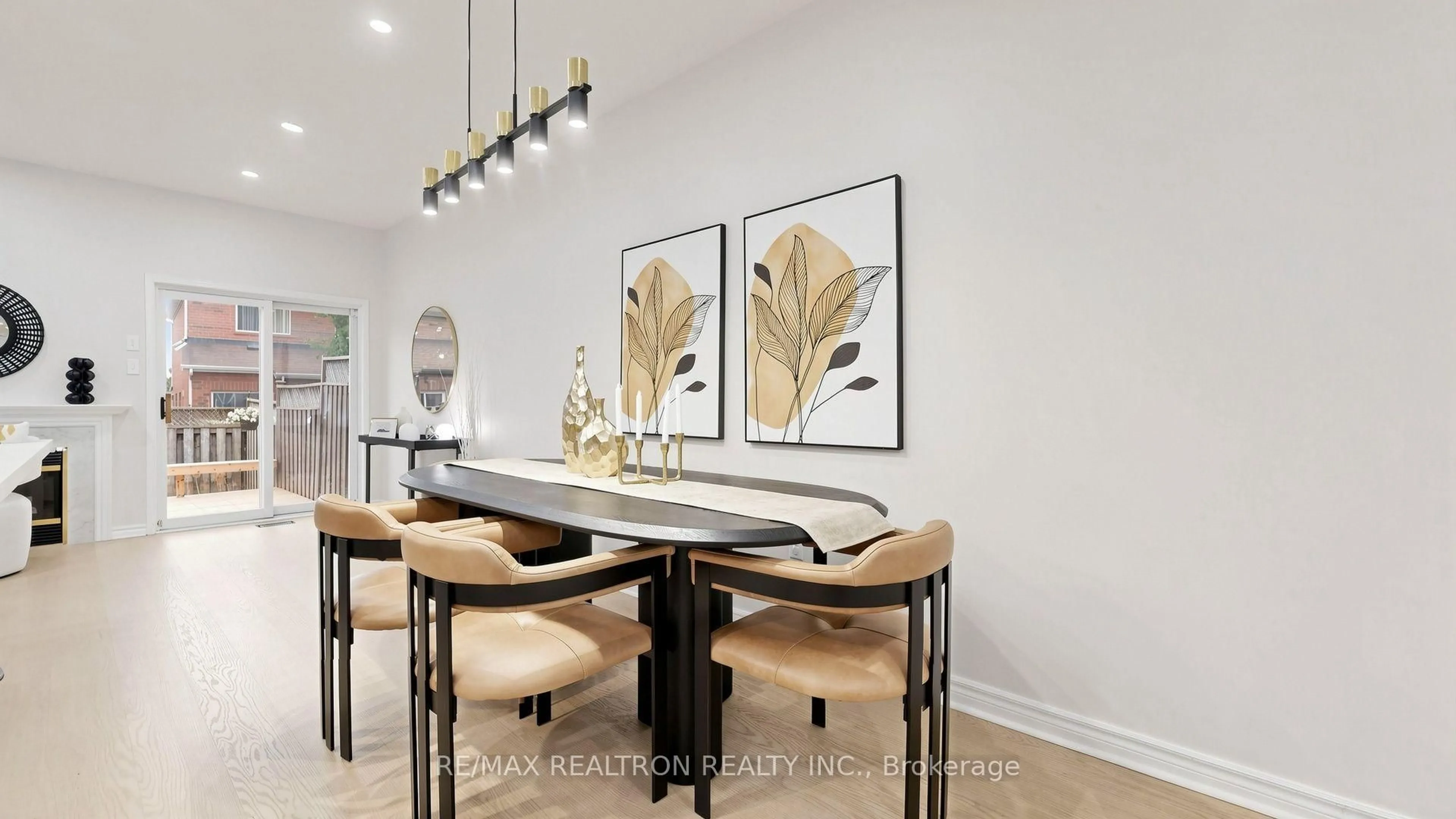 Dining room, wood/laminate floor for 21 Belvia Dr, Vaughan Ontario L4K 5J6