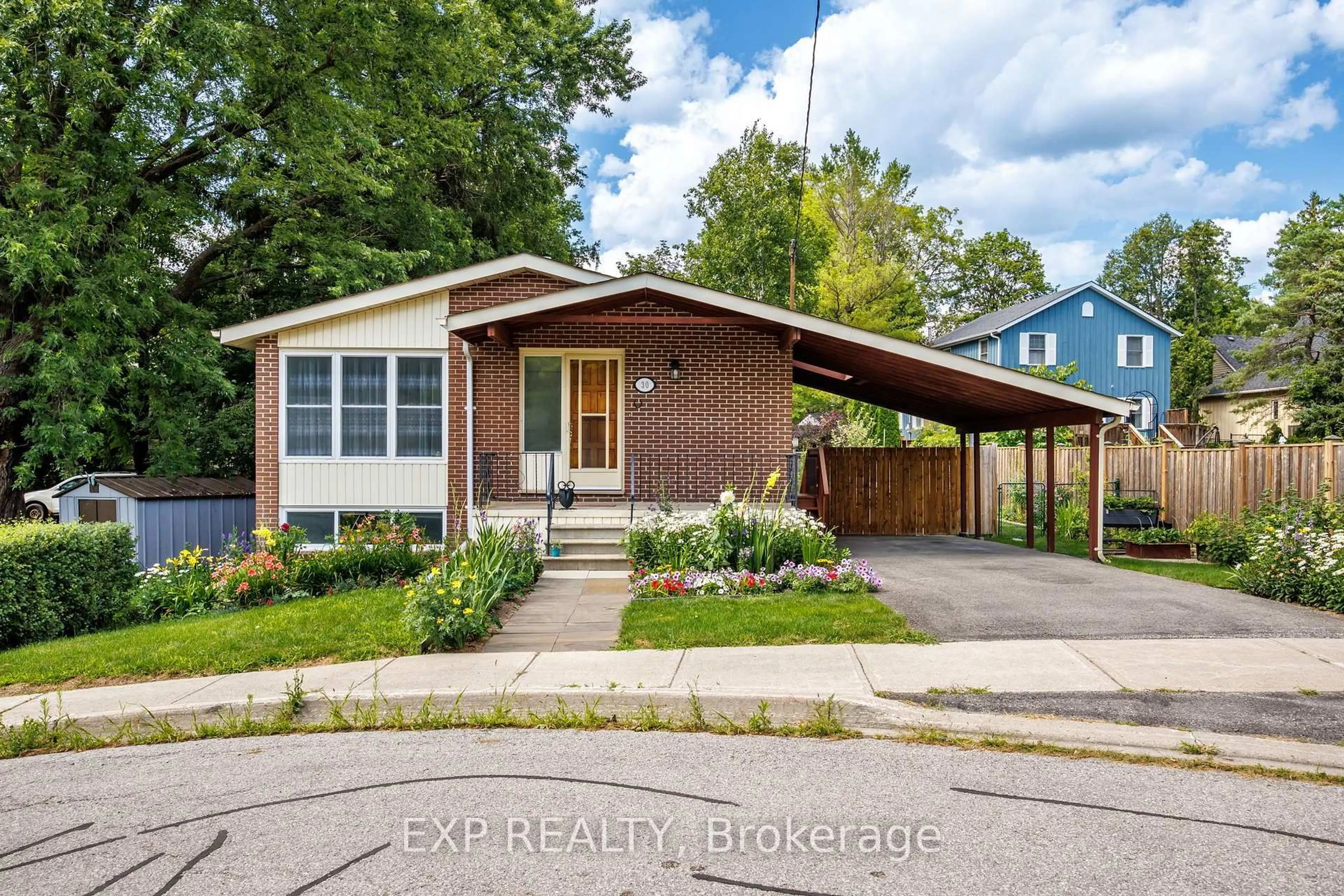Home with brick exterior material, street for 30 Harrison Ave, Aurora Ontario L4G 1E1