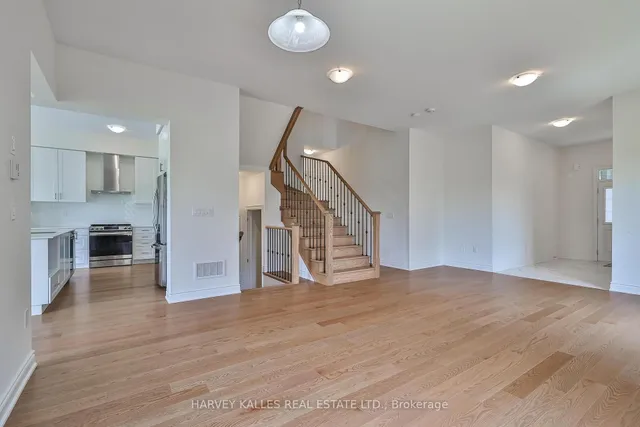 4 Meadow Vista Cres, East Gwillimbury 3
