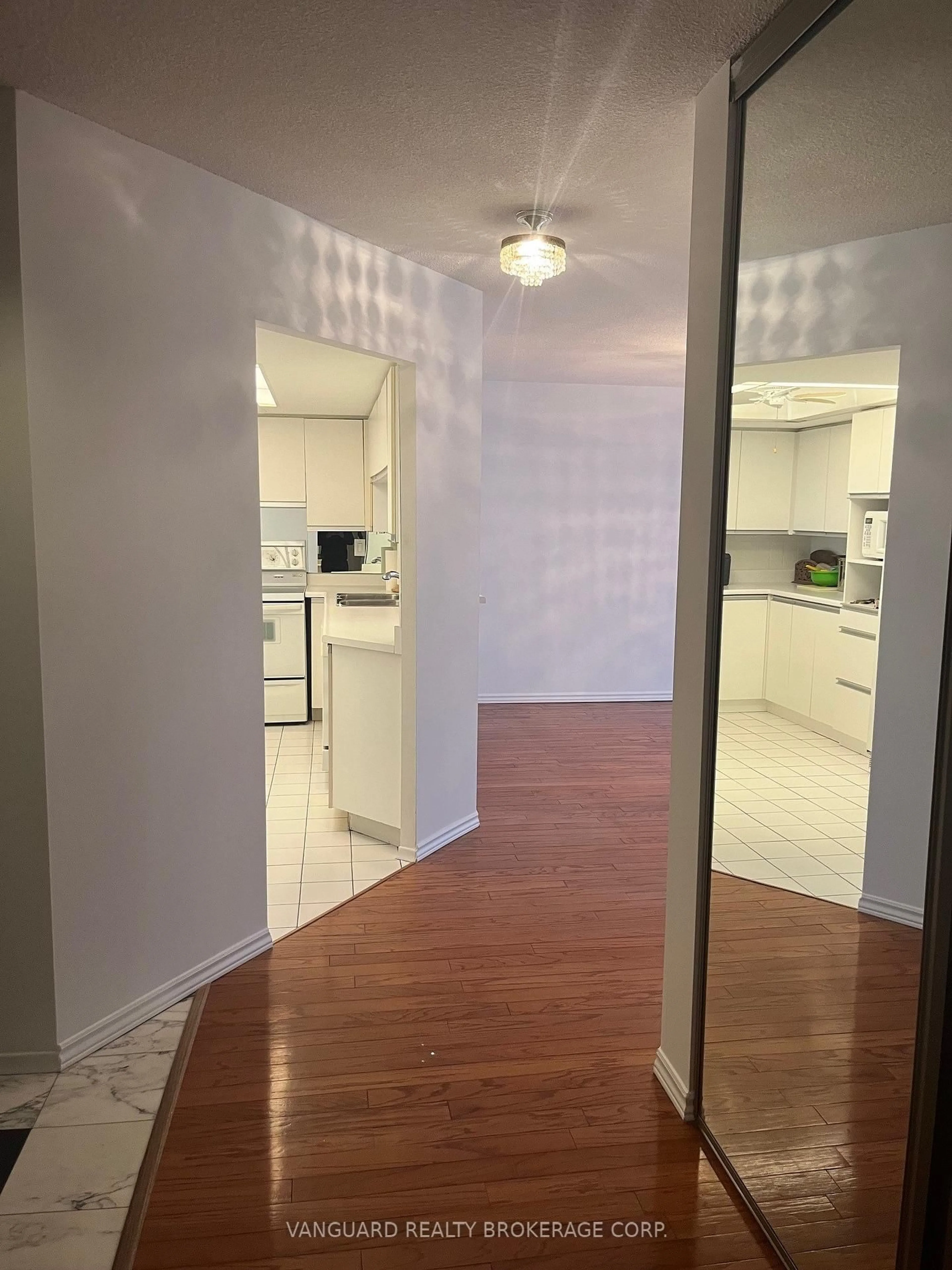 A pic of a room for 7460 Bathurst St #1706, Vaughan Ontario L4J 7K9