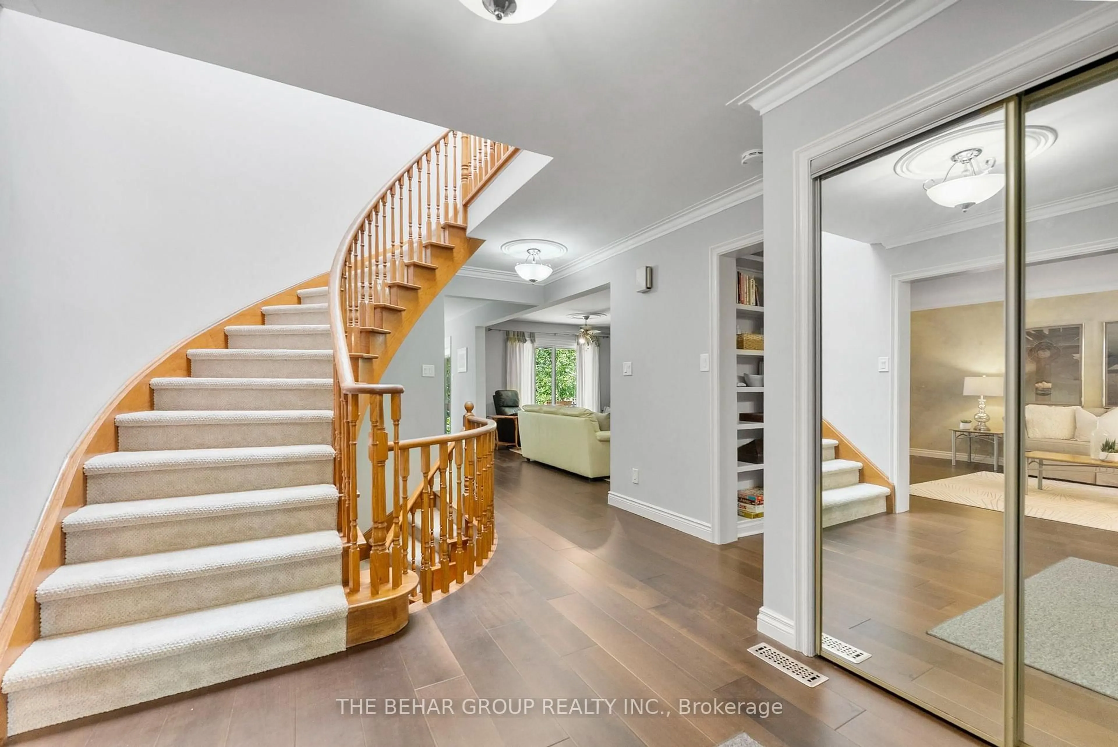 Unknown for 404 Easy St, Richmond Hill Ontario L4C 5M6