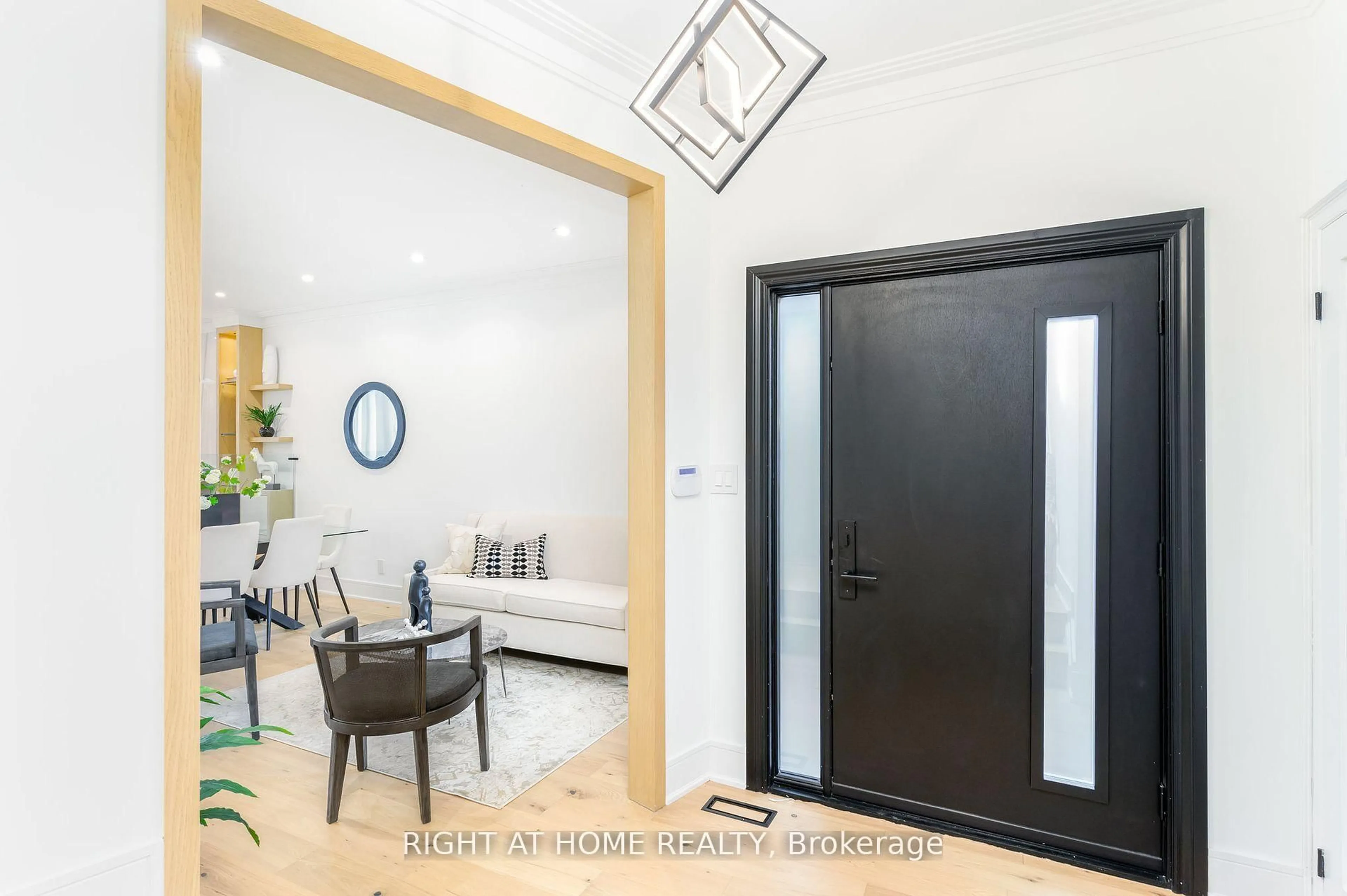 Indoor entryway for 42 Jessica Gdns, Vaughan Ontario L4J 3G2