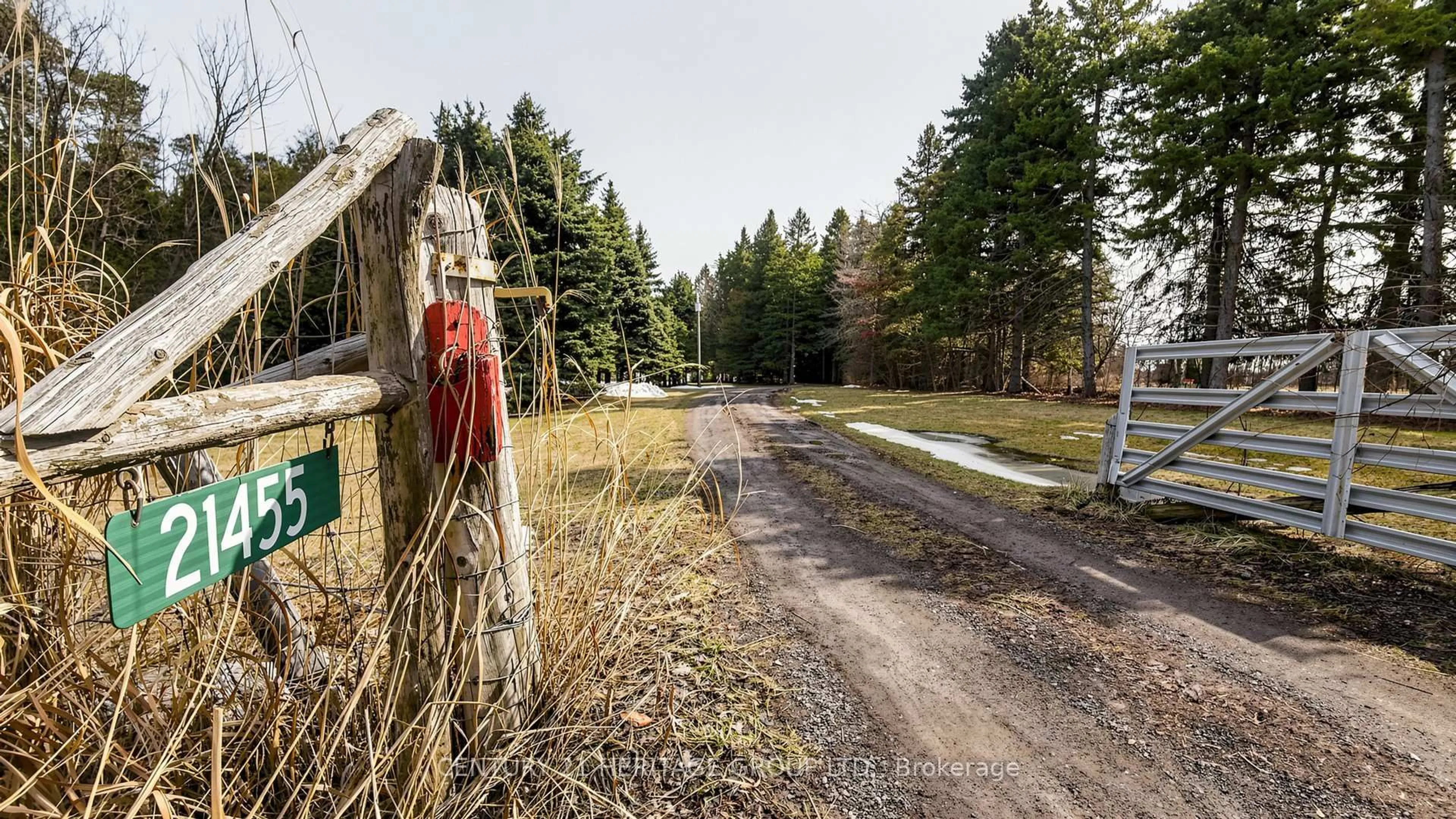 Unknown for 21455 Warden Ave, East Gwillimbury Ontario L0G 1R0