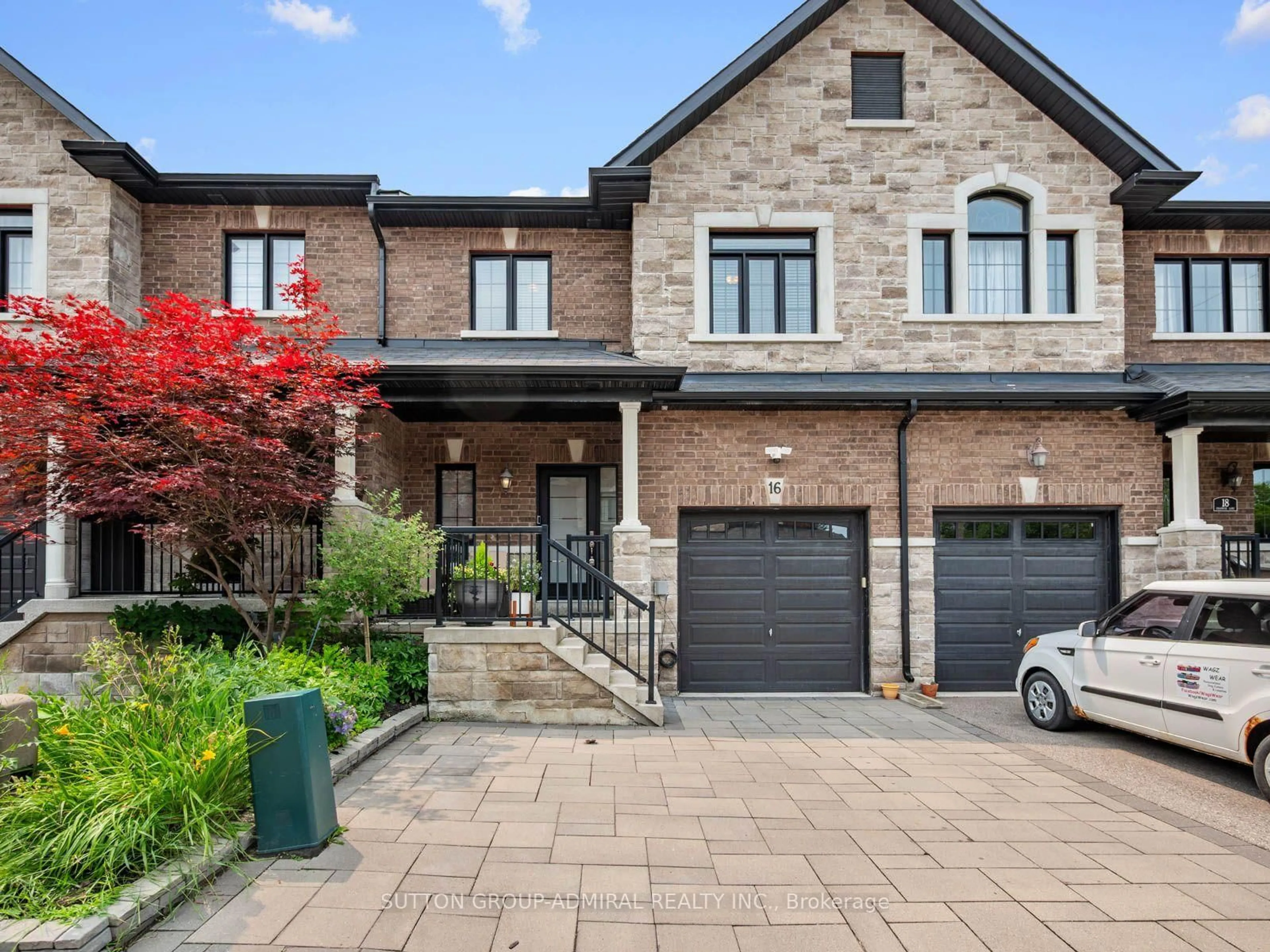 Home with brick exterior material, street for 16 Charmuse Lane, East Gwillimbury Ontario L9N 0N7