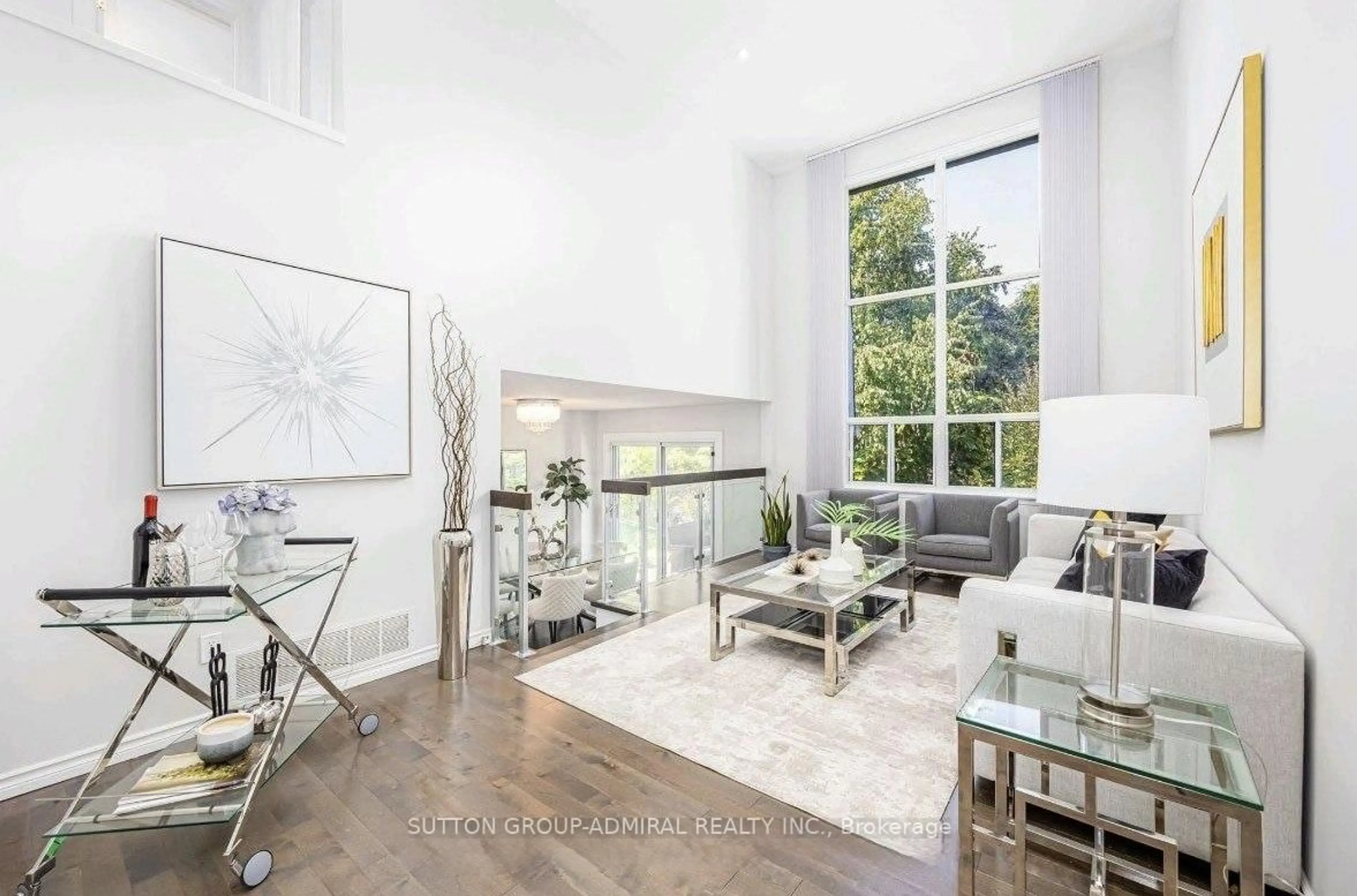 Living room with furniture, unknown for 34 Kitsilano Cres, Richmond Hill Ontario L4C 5A5