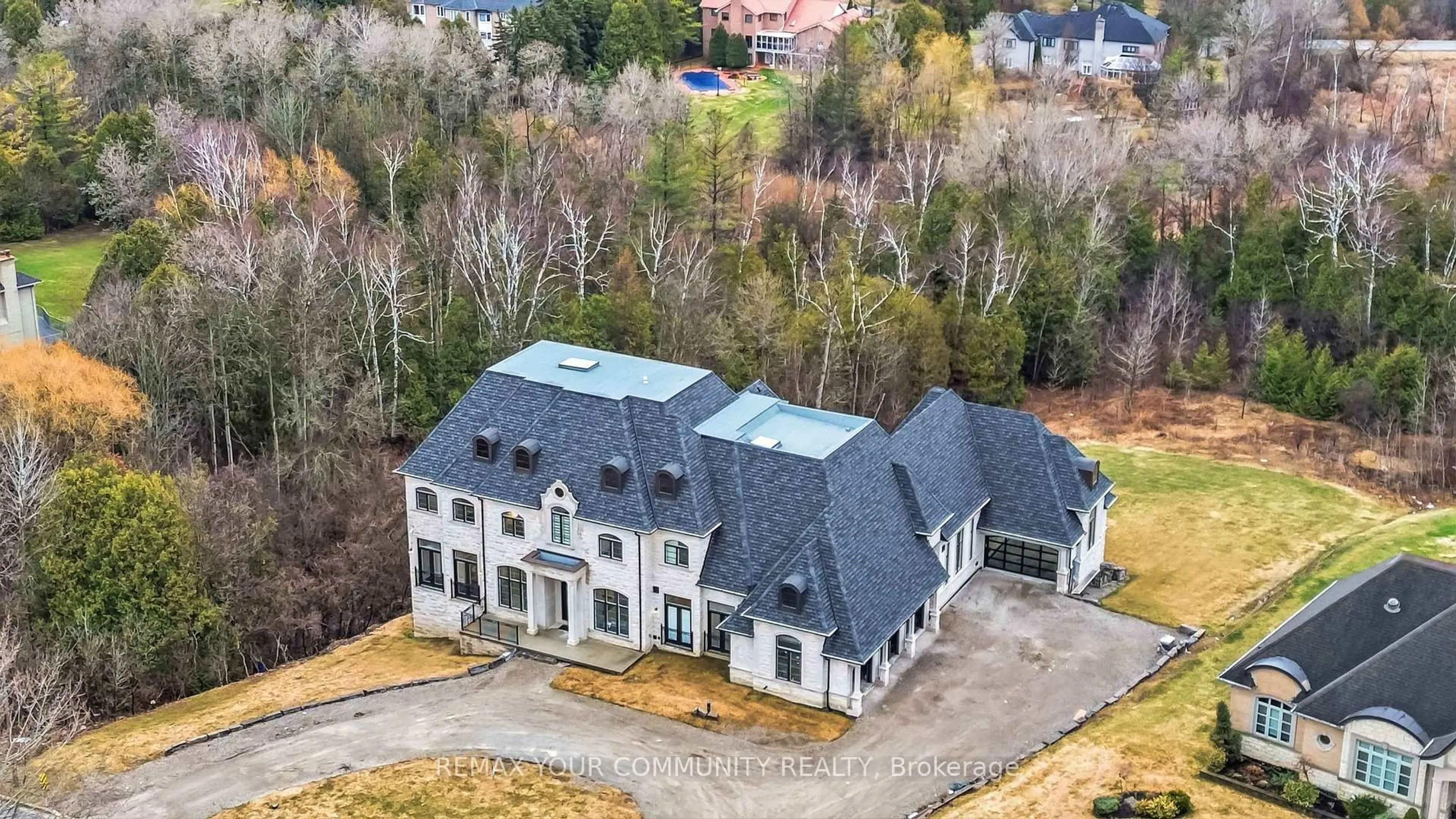A pic from outside/outdoor area/front of a property/back of a property/a pic from drone, building for 76 Cedar Ridge Rd, Whitchurch-Stouffville Ontario L4A 2H6