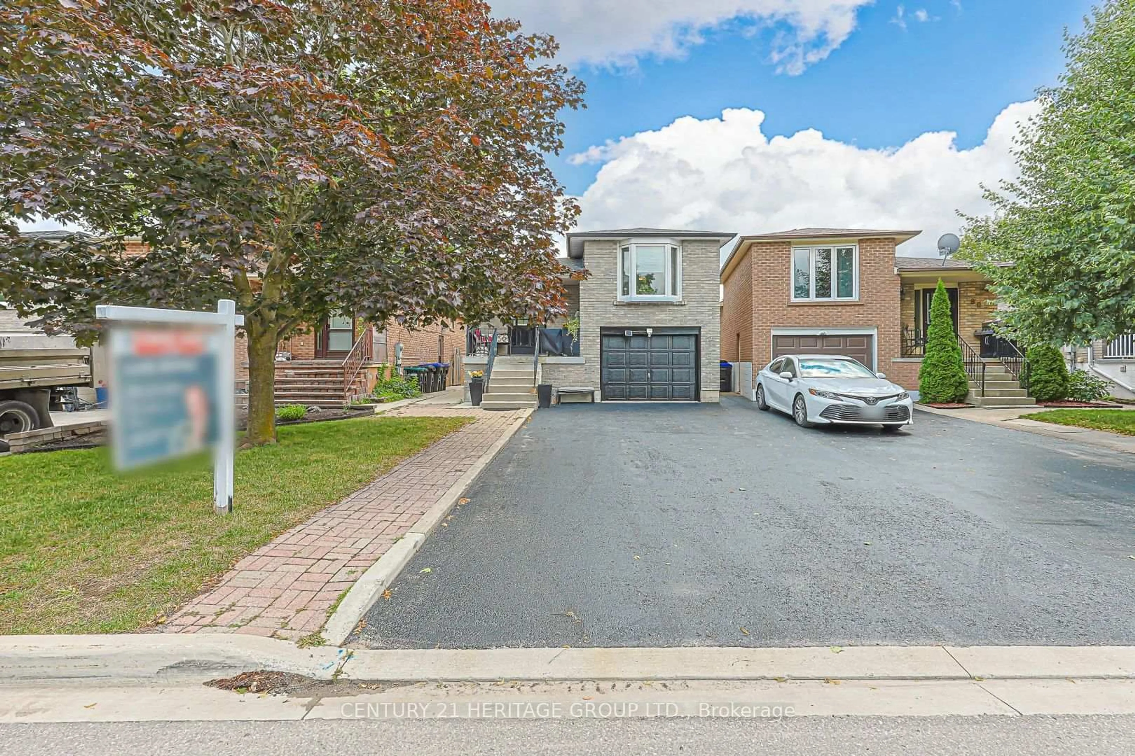 Home with brick exterior material, street for 78 Zima Cres, Bradford West Gwillimbury Ontario L3Z 2E4