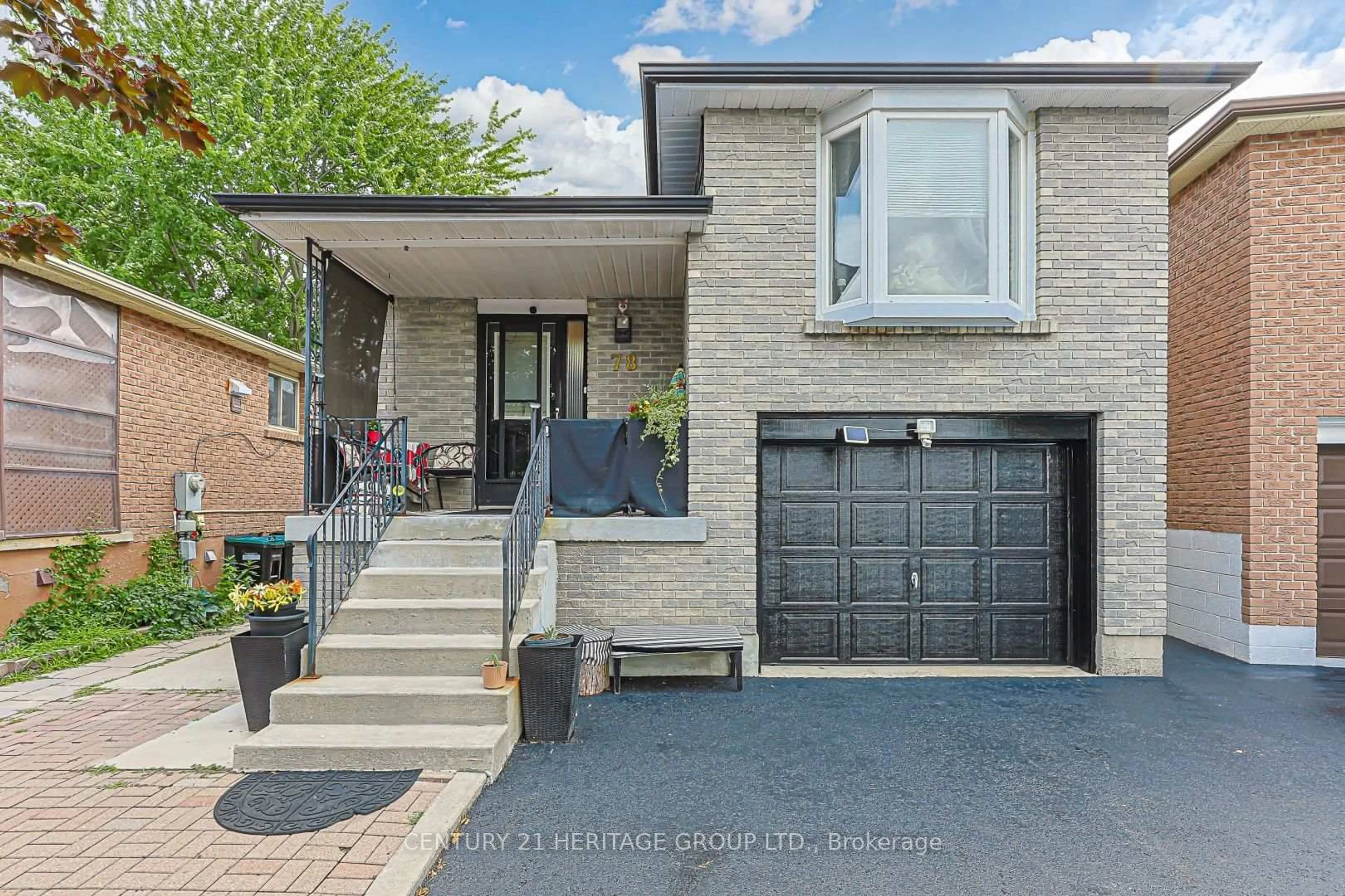 Home with brick exterior material, street for 78 Zima Cres, Bradford West Gwillimbury Ontario L3Z 2E4