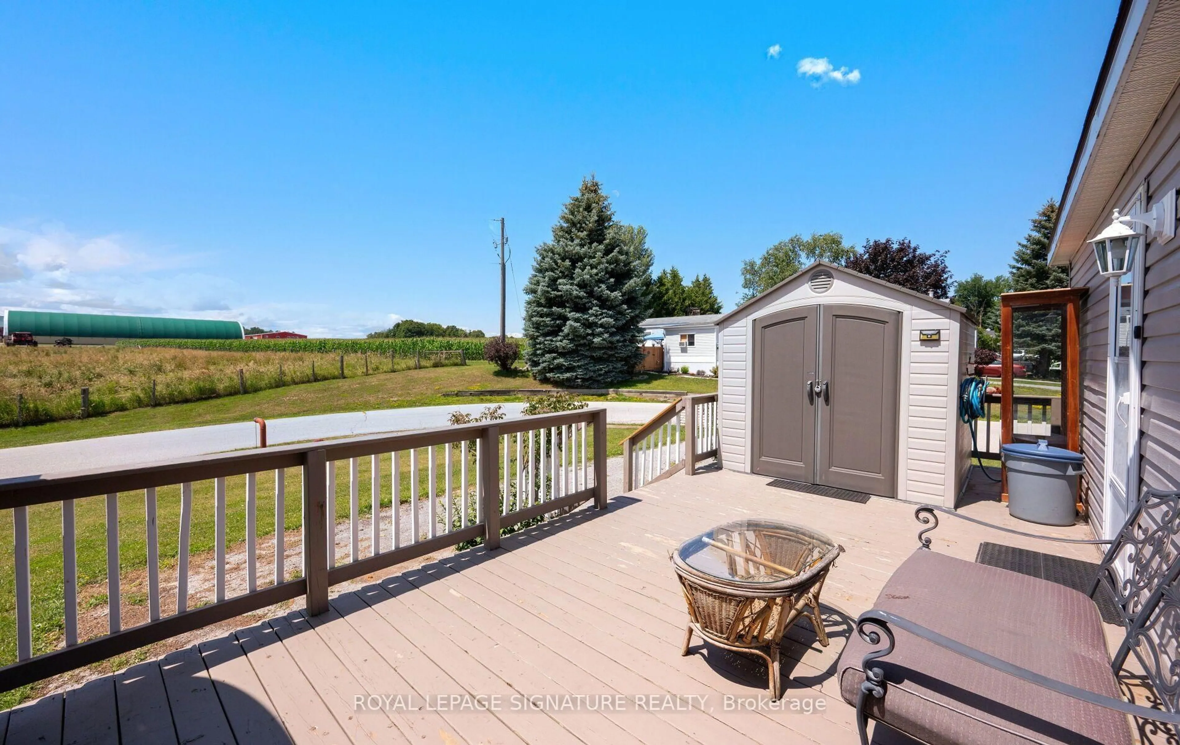 Patio, water/lake/river/ocean view for 49 Sunrise Circ, Bradford West Gwillimbury Ontario L3Z 3W9