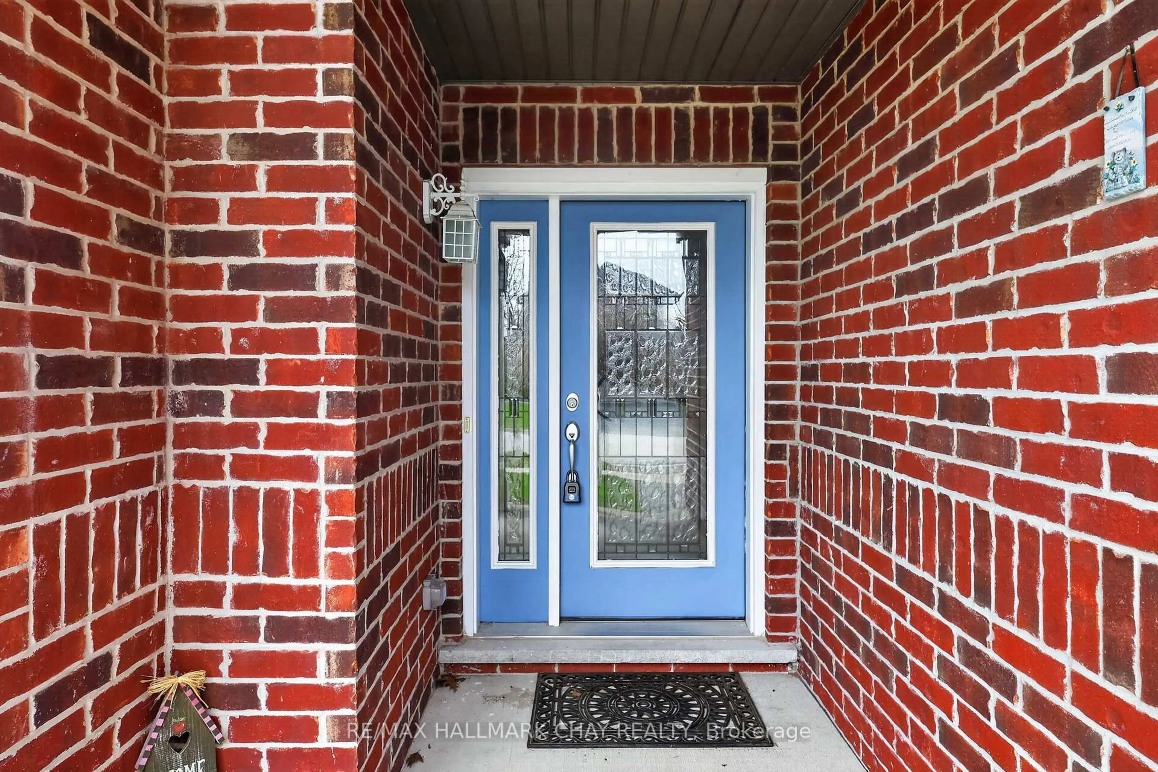 Indoor entryway for 60 Brownley Lane, Essa Ontario L3W 0P9