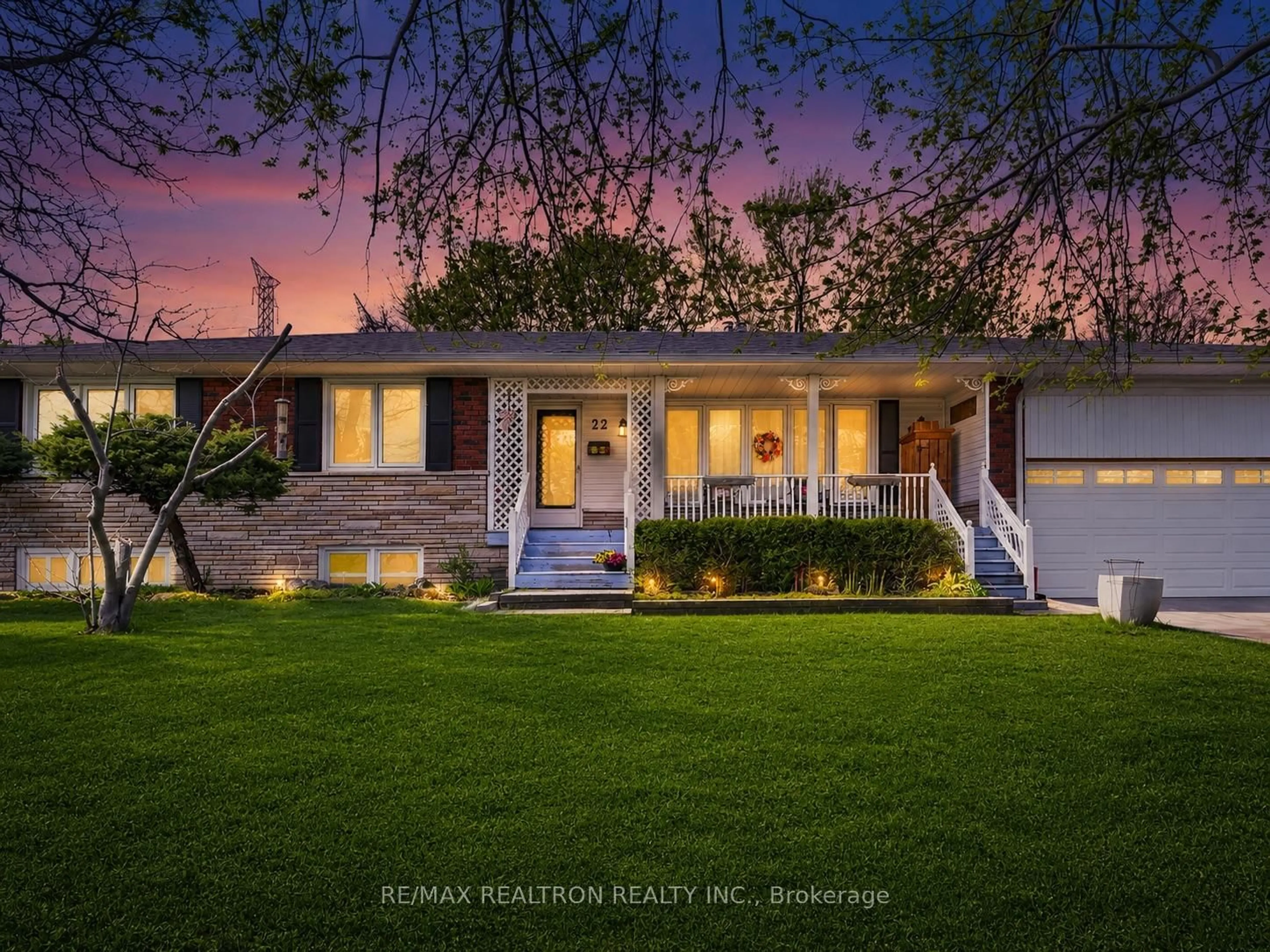 Home with vinyl exterior material, street for 22 Longbridge Rd, Vaughan Ontario L4J 1L5