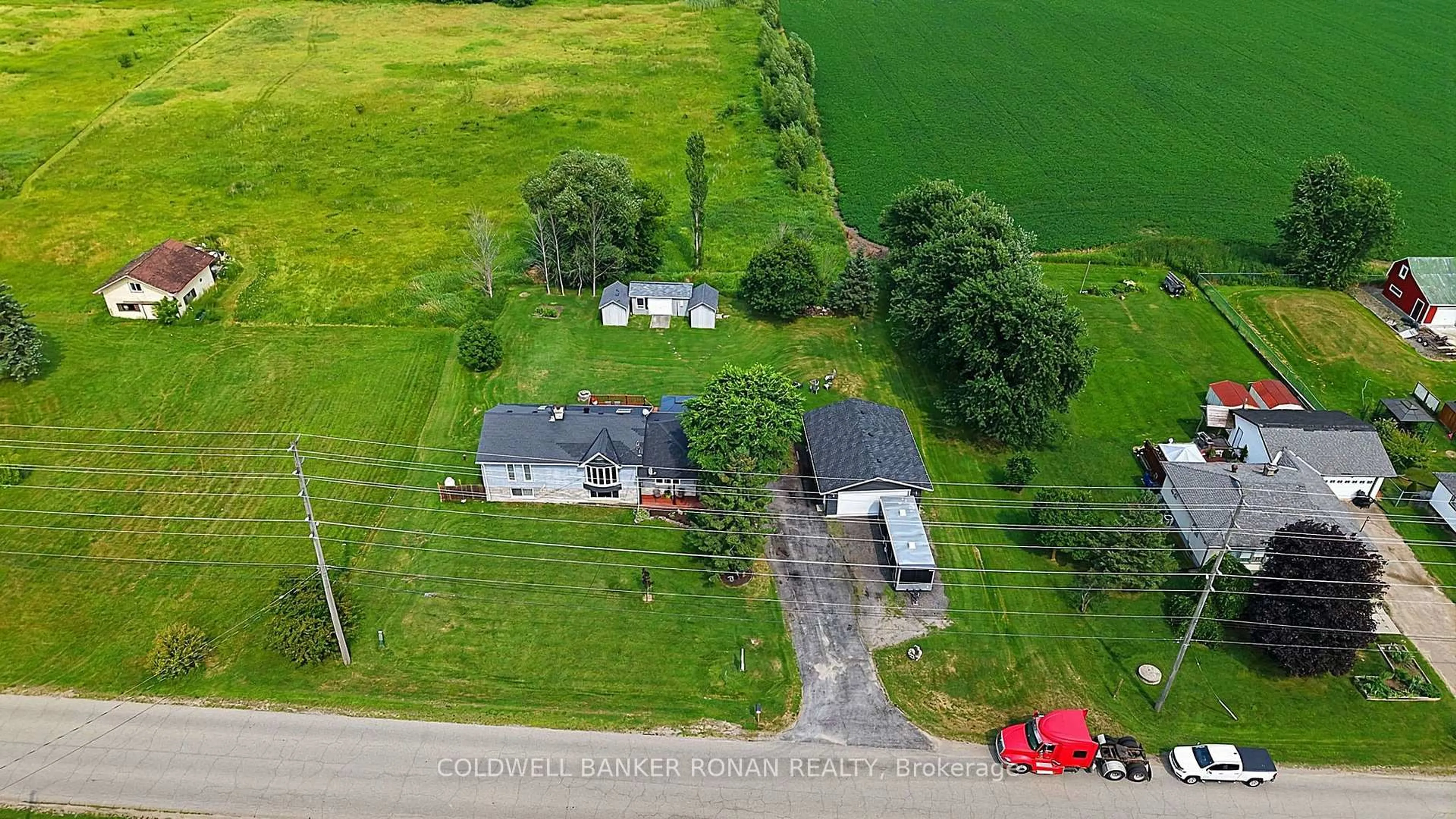 A pic from outside/outdoor area/front of a property/back of a property/a pic from drone, street for 4797 Concession Rd 7, Adjala-Tosorontio Ontario L9R 1V1