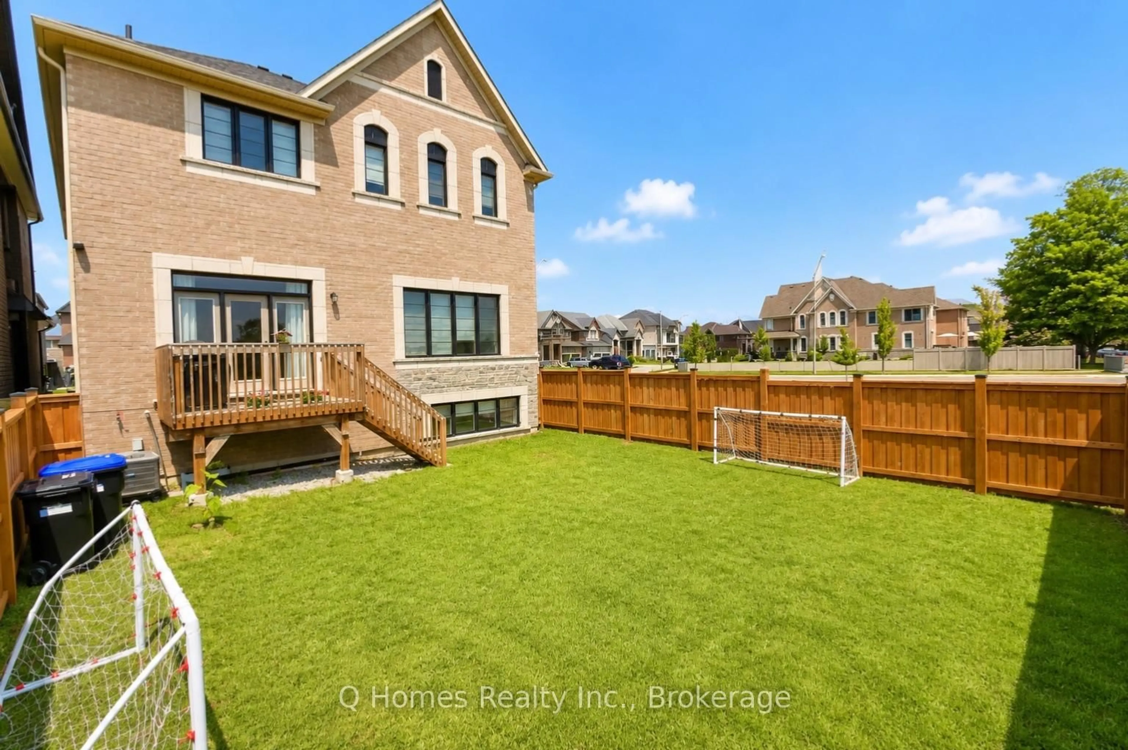 Unknown for 1337 Blackmore St, Innisfil Ontario L9S 0P3